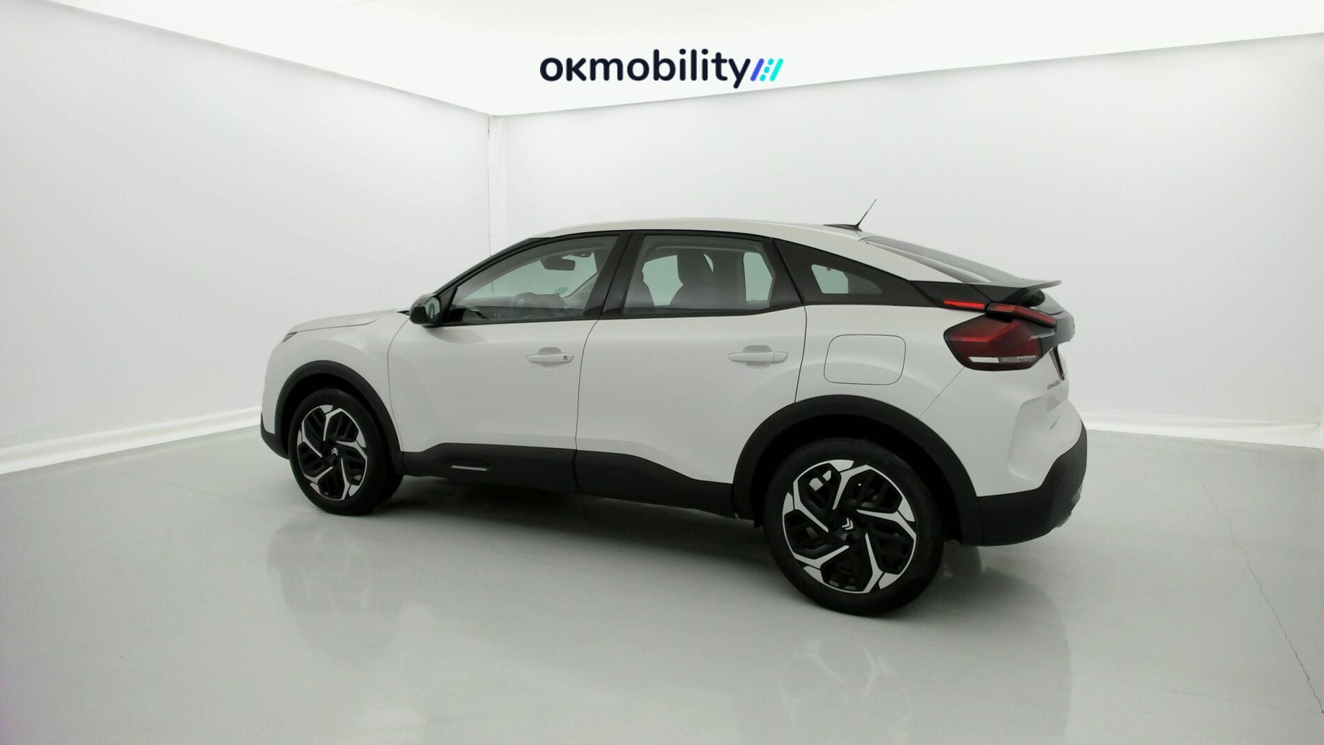 citroen c4 feel pack 1.2 PURETECH 130 2023 blanco nacarado 4