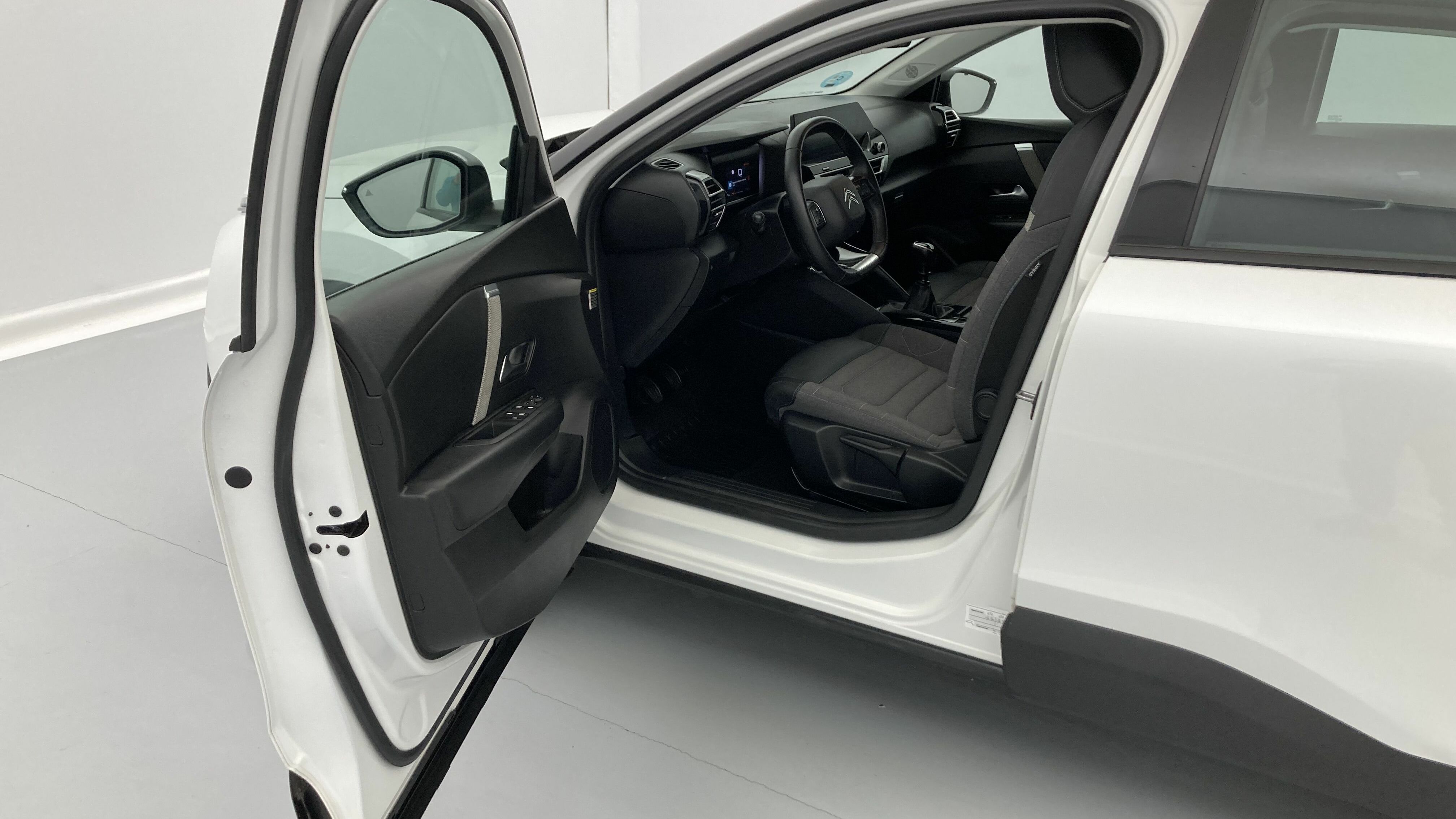 citroen c4 feel pack 1.2 PURETECH 130 2023 blanco nacarado 11