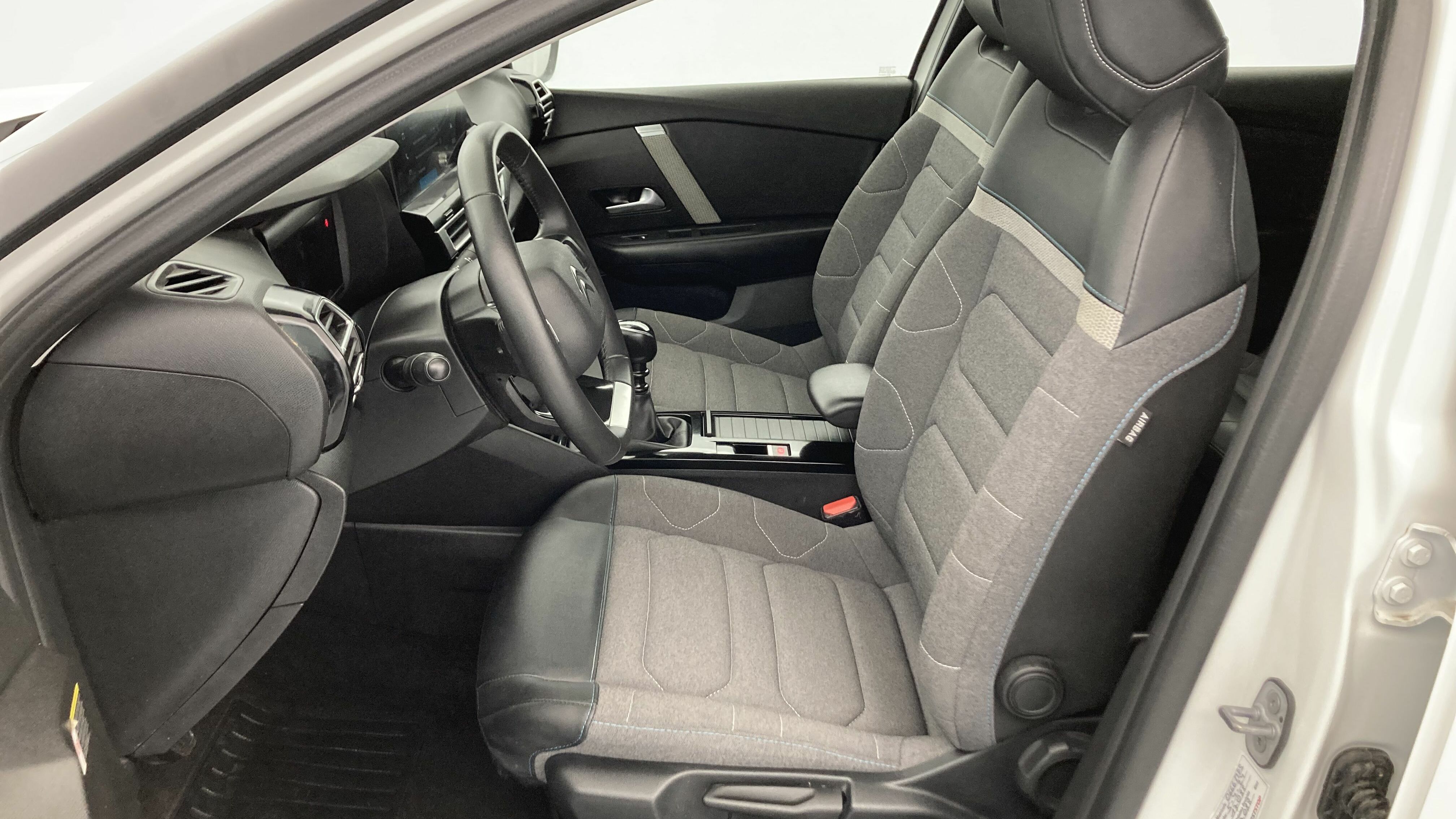 citroen c4 feel pack 1.2 PURETECH 130 2023 blanco nacarado 12