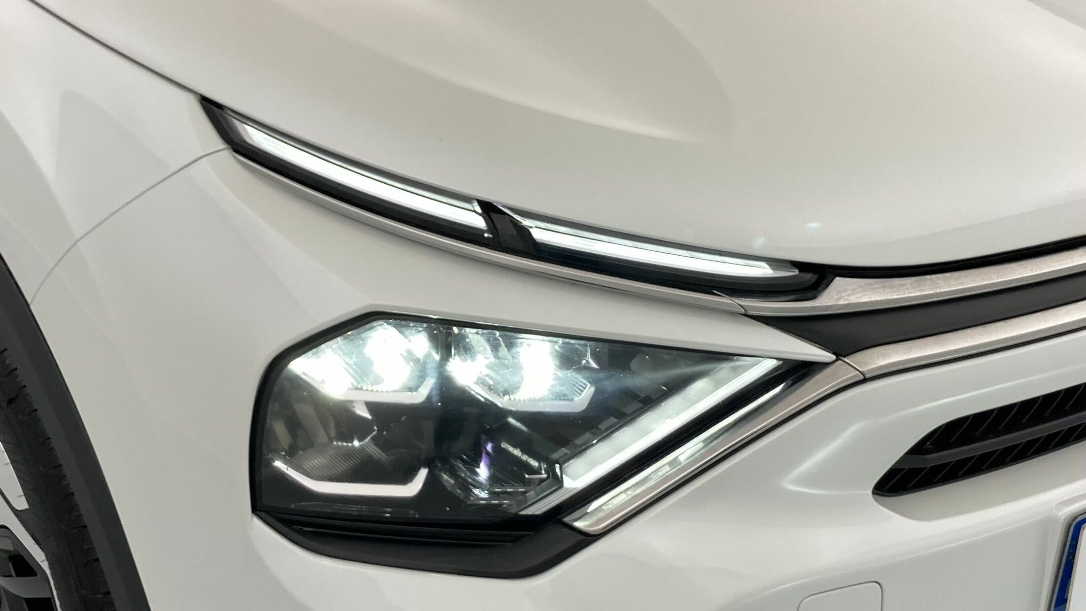 citroen c4 feel pack 1.2 PURETECH 130 2023 blanco nacarado 23