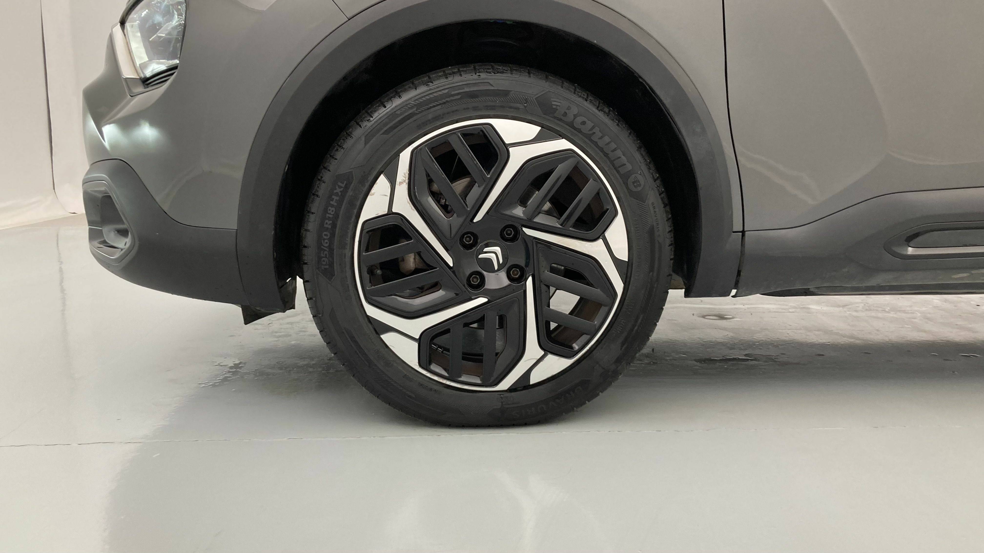 citroen c4 feel pack 1.2 PURETECH 130 2023 gris platino 27