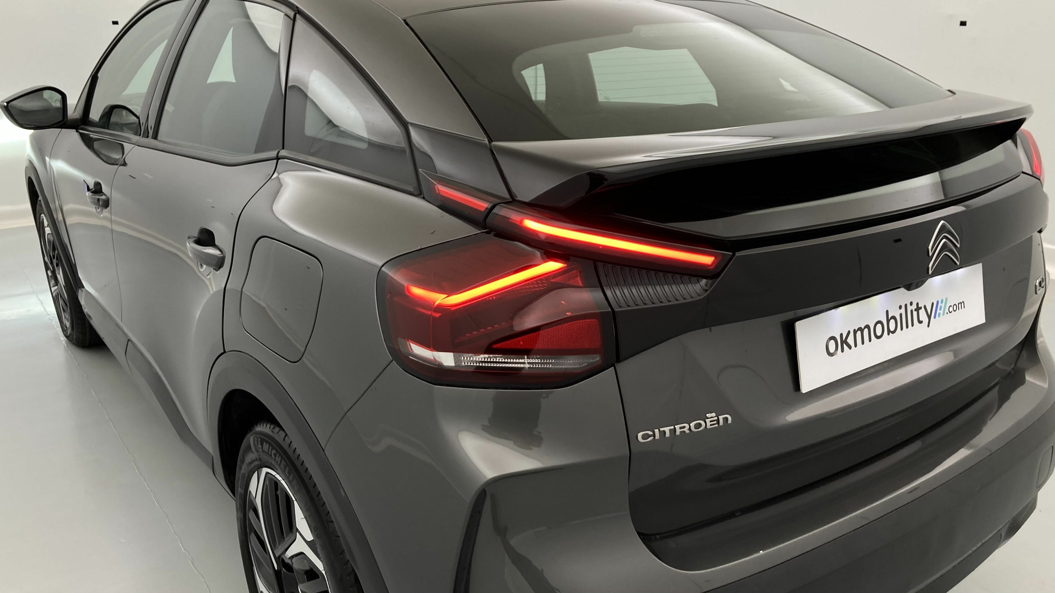 citroen c4 feel pack 1.2 PURETECH 130 2023 gris platino 30