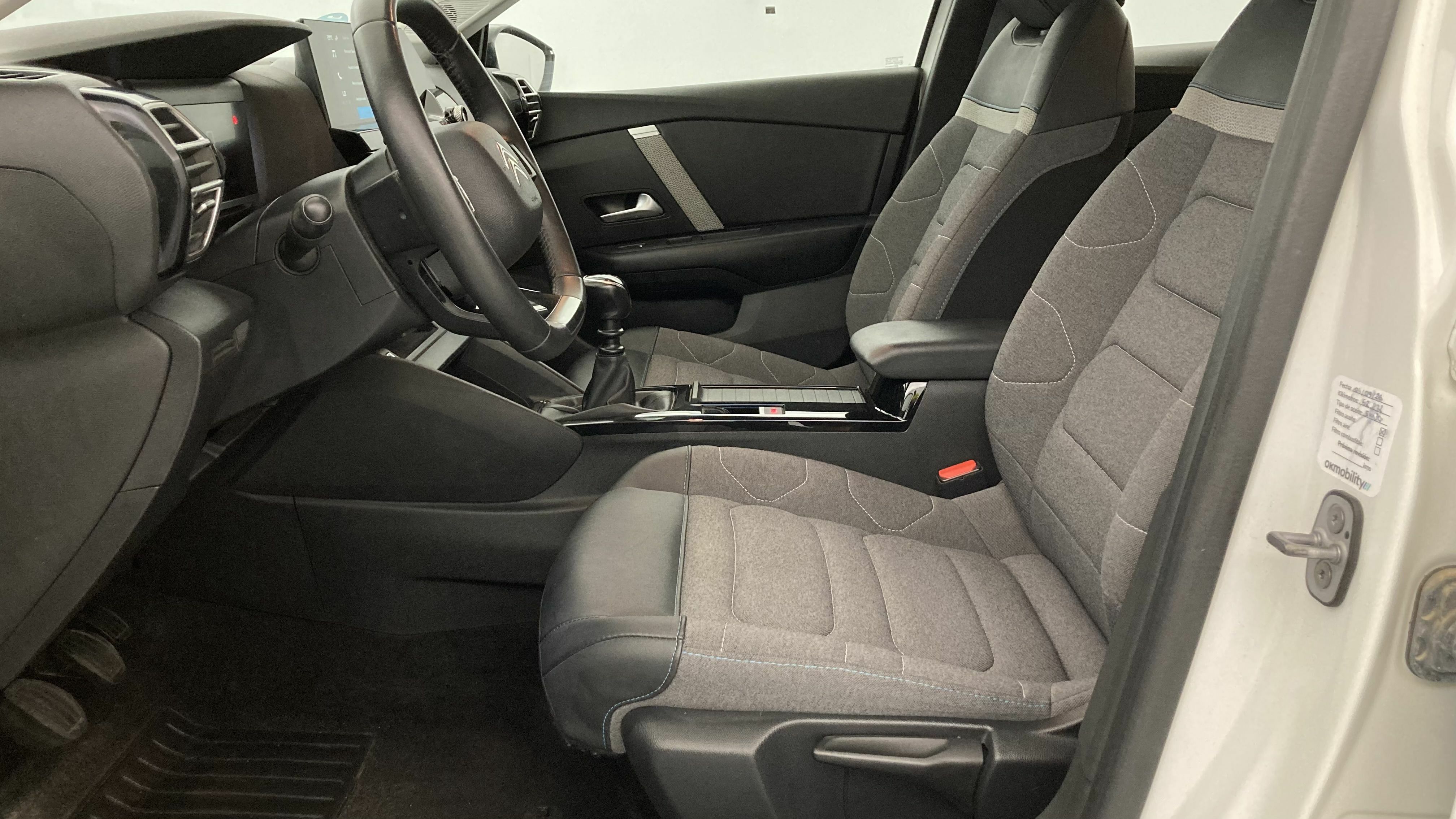 citroen c4 feel pack 1.2 PURETECH 130 2023 blanco nacarado 14