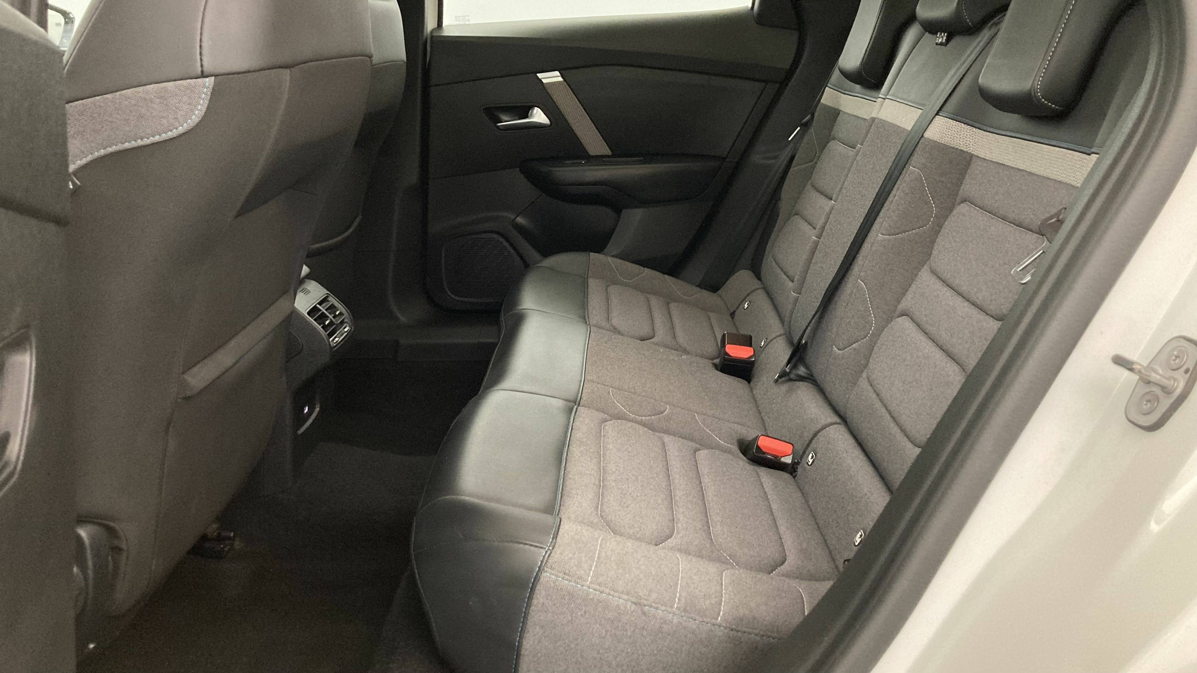 citroen c4 feel pack 1.2 PURETECH 130 2023 blanco nacarado 21
