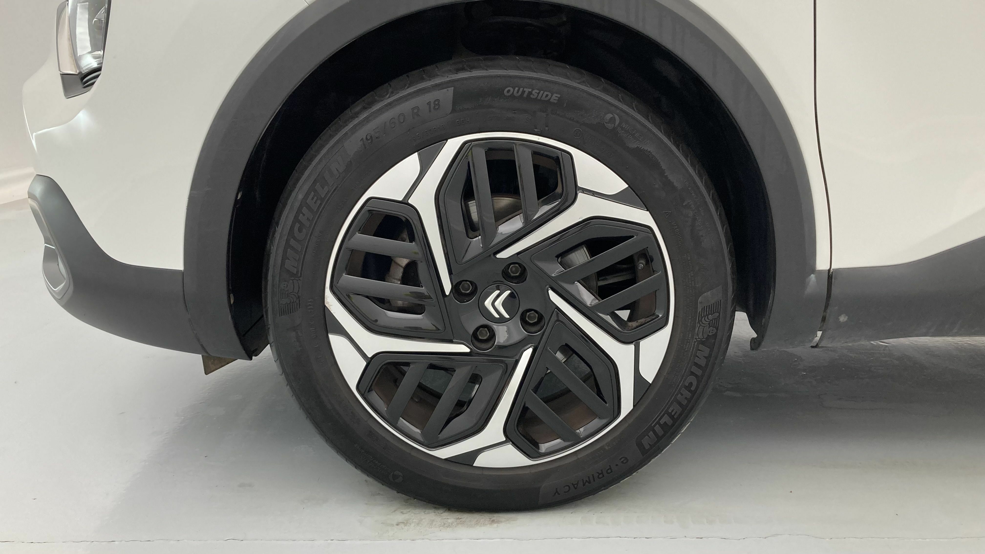 citroen c4 feel pack 1.2 PURETECH 130 2023 blanco nacarado 27
