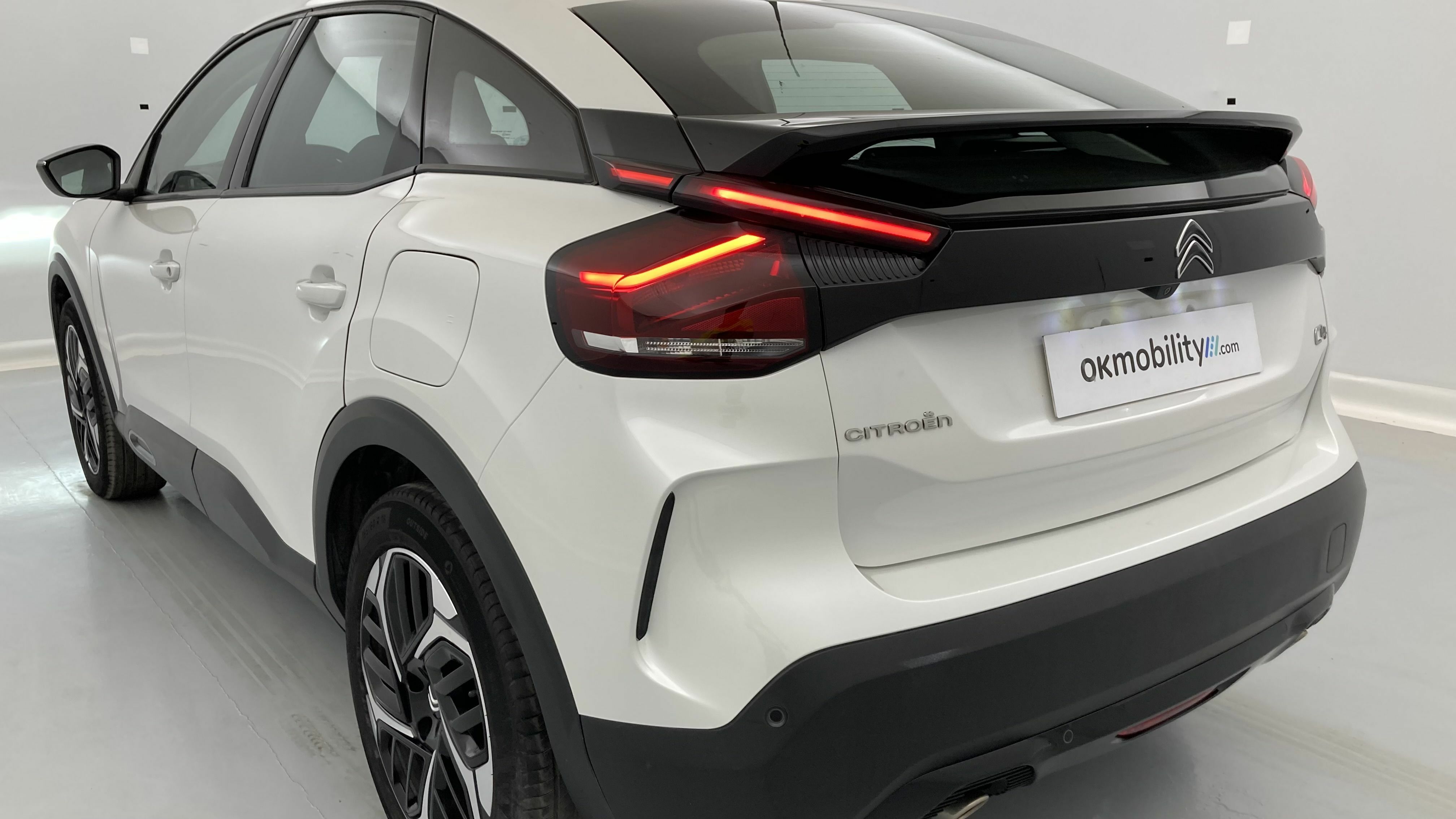 citroen c4 feel pack 1.2 PURETECH 130 2023 blanco nacarado 30