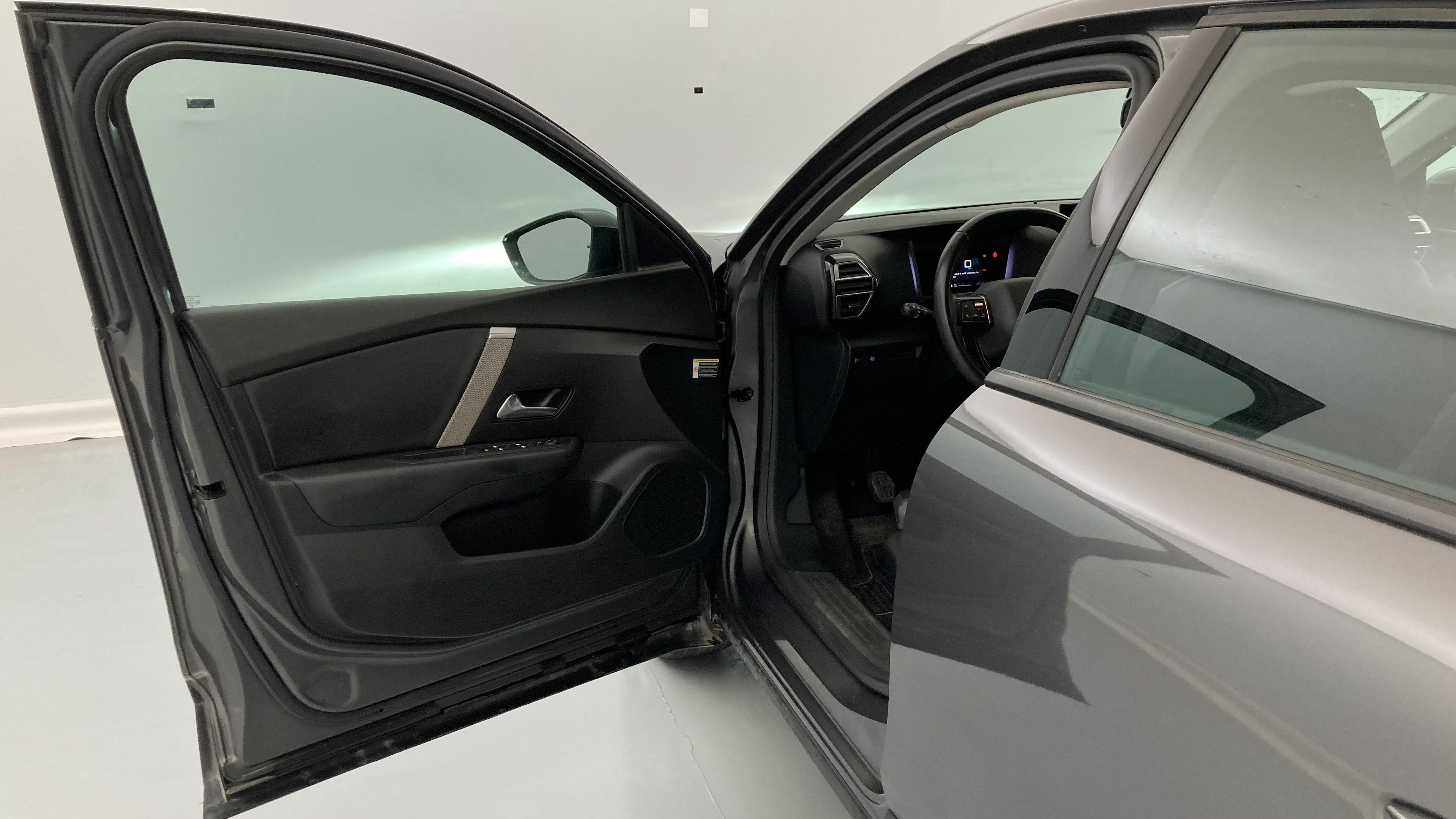 citroen c4 feel pack 1.2 PURETECH 130 2023 gris platino 13
