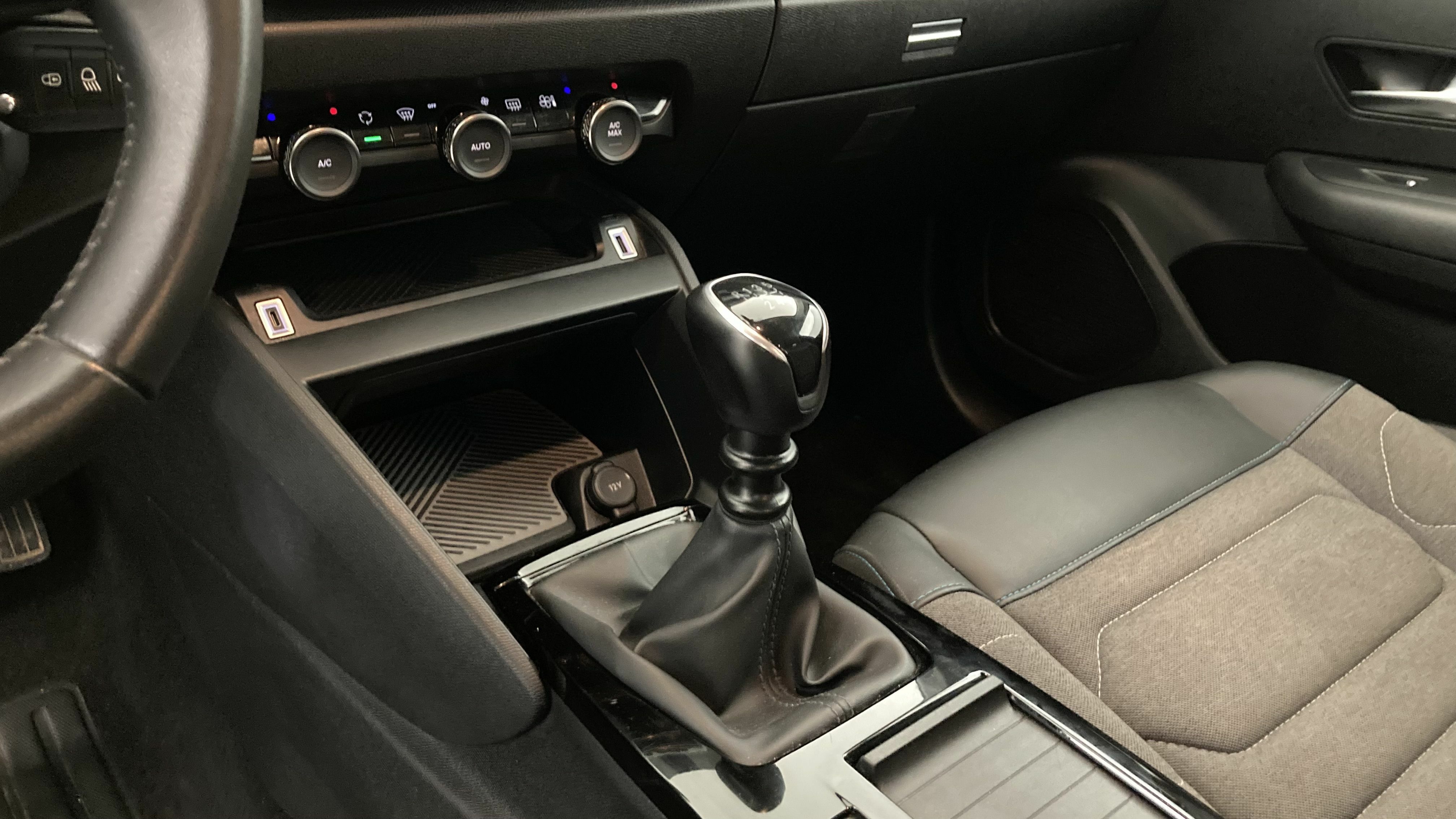 citroen c4 feel pack 1.2 PURETECH 130 2023 gris platino 20