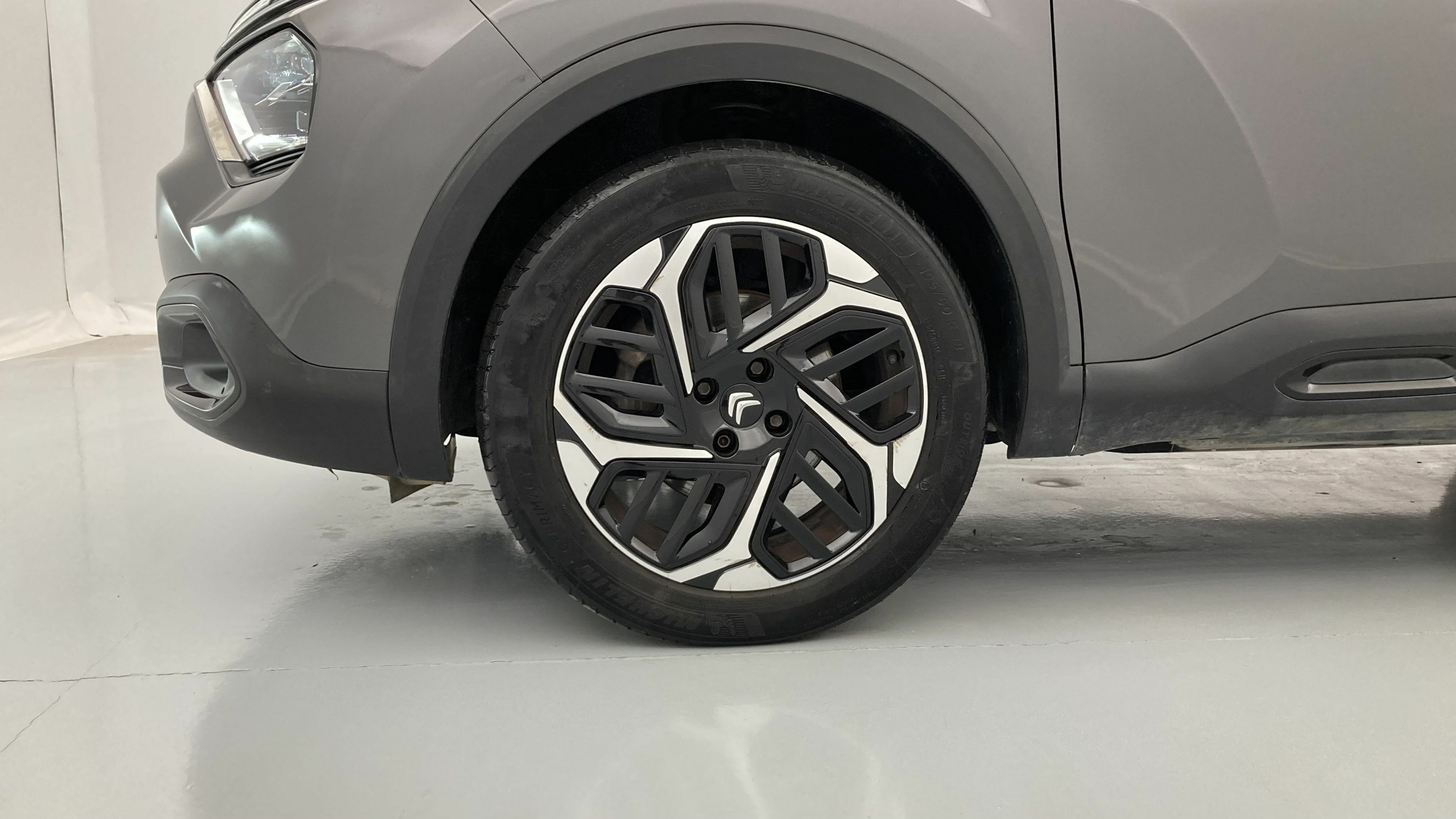 citroen c4 feel pack 1.2 PURETECH 130 2023 gris platino 27
