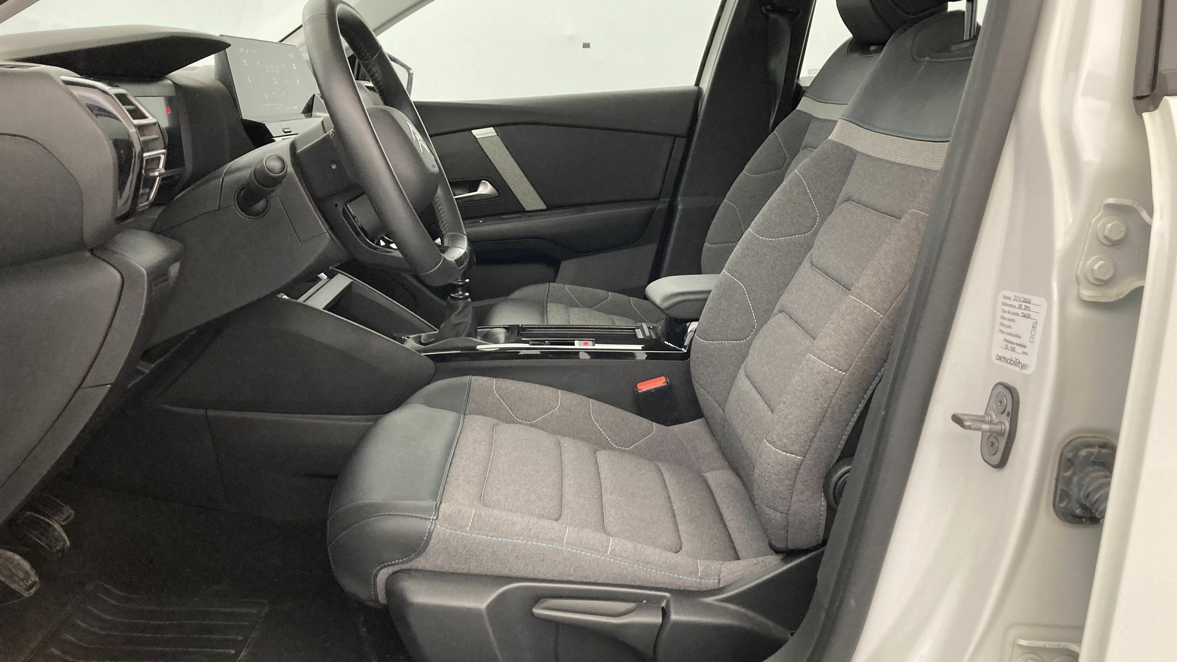 citroen c4 feel pack 1.2 PURETECH 130 2023 blanco nacarado 14