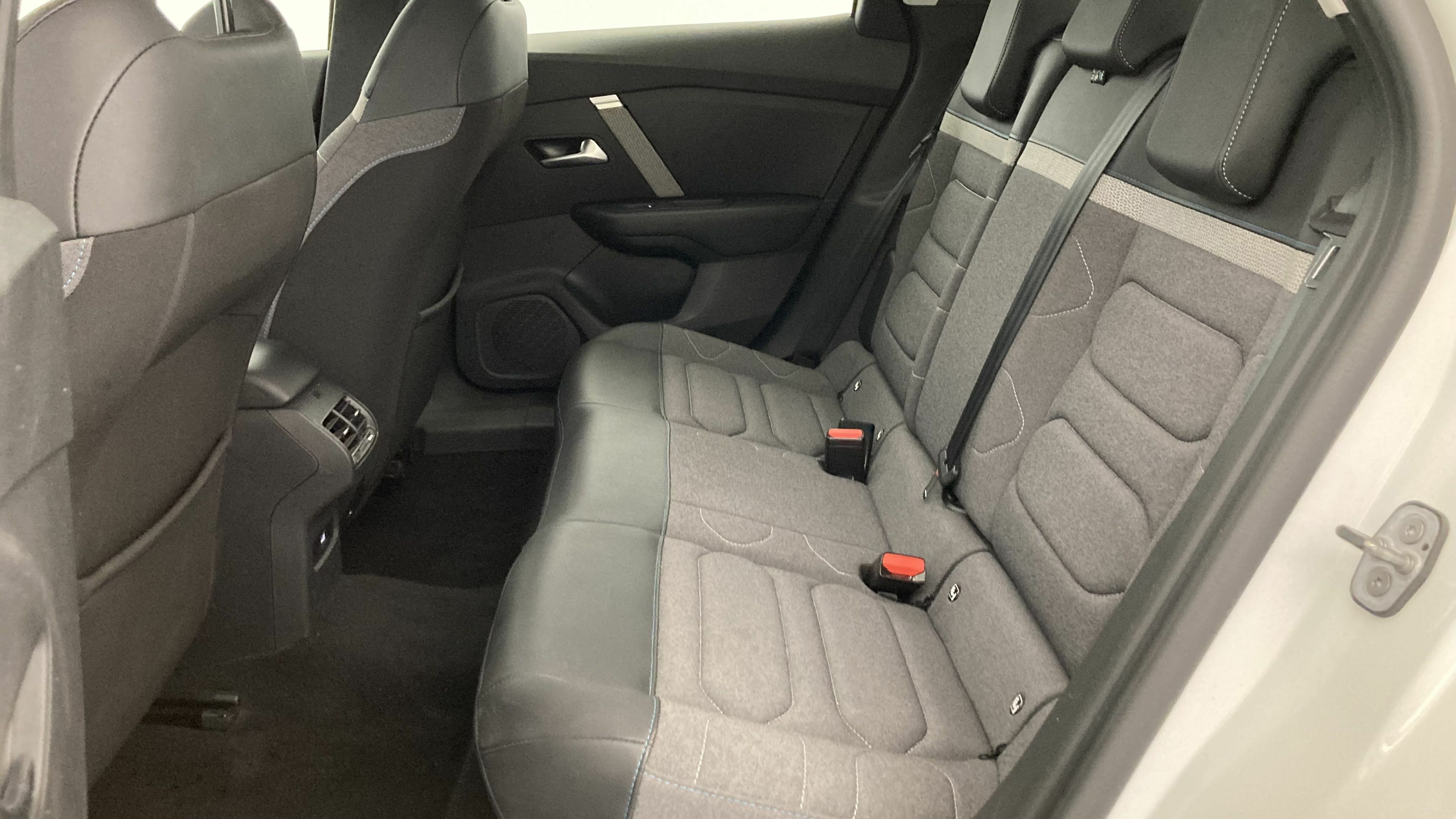 citroen c4 feel pack 1.2 PURETECH 130 2023 blanco nacarado 21