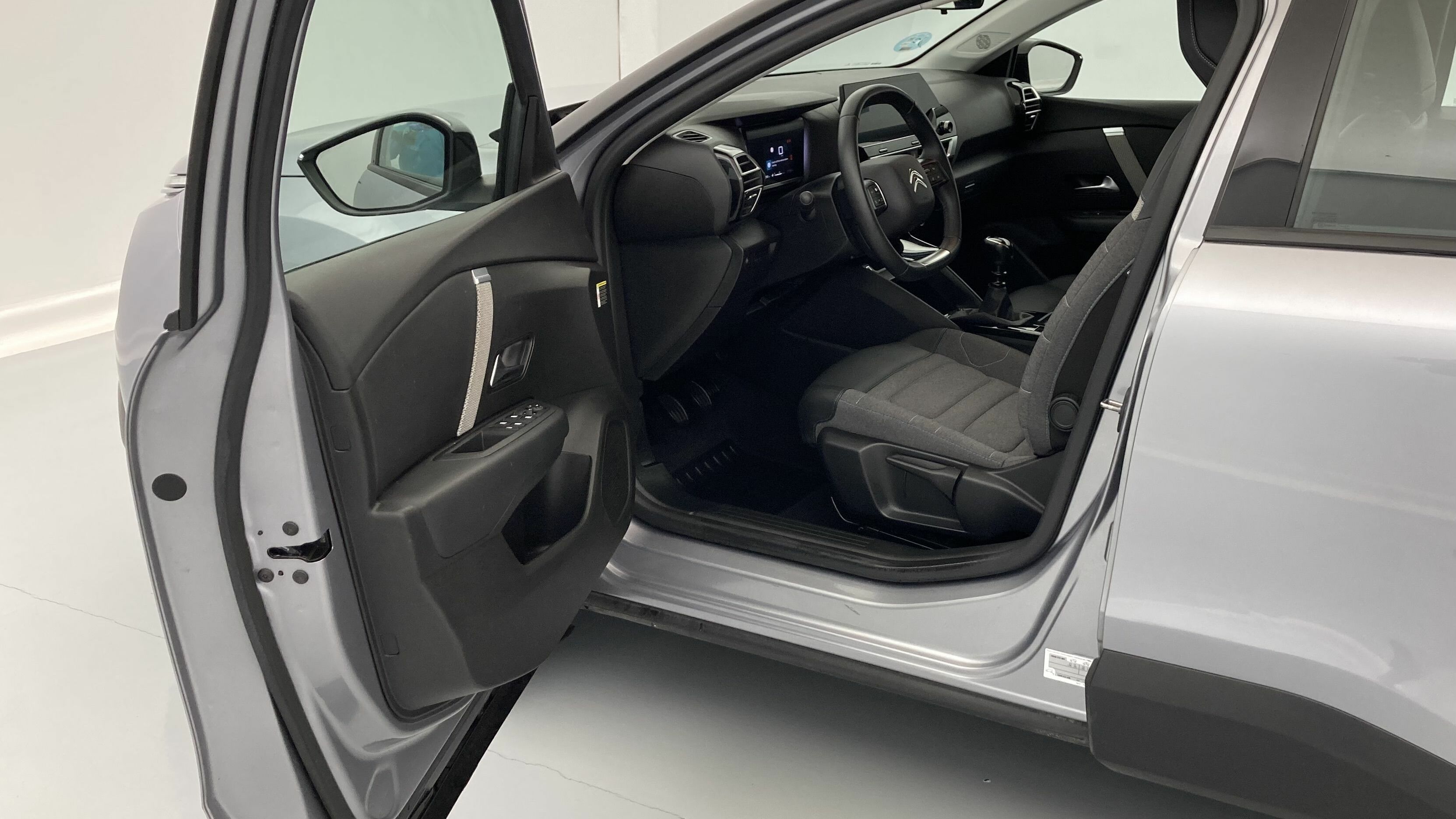 citroen c4 feel pack 1.2 PURETECH 130 2023 gris acero 13