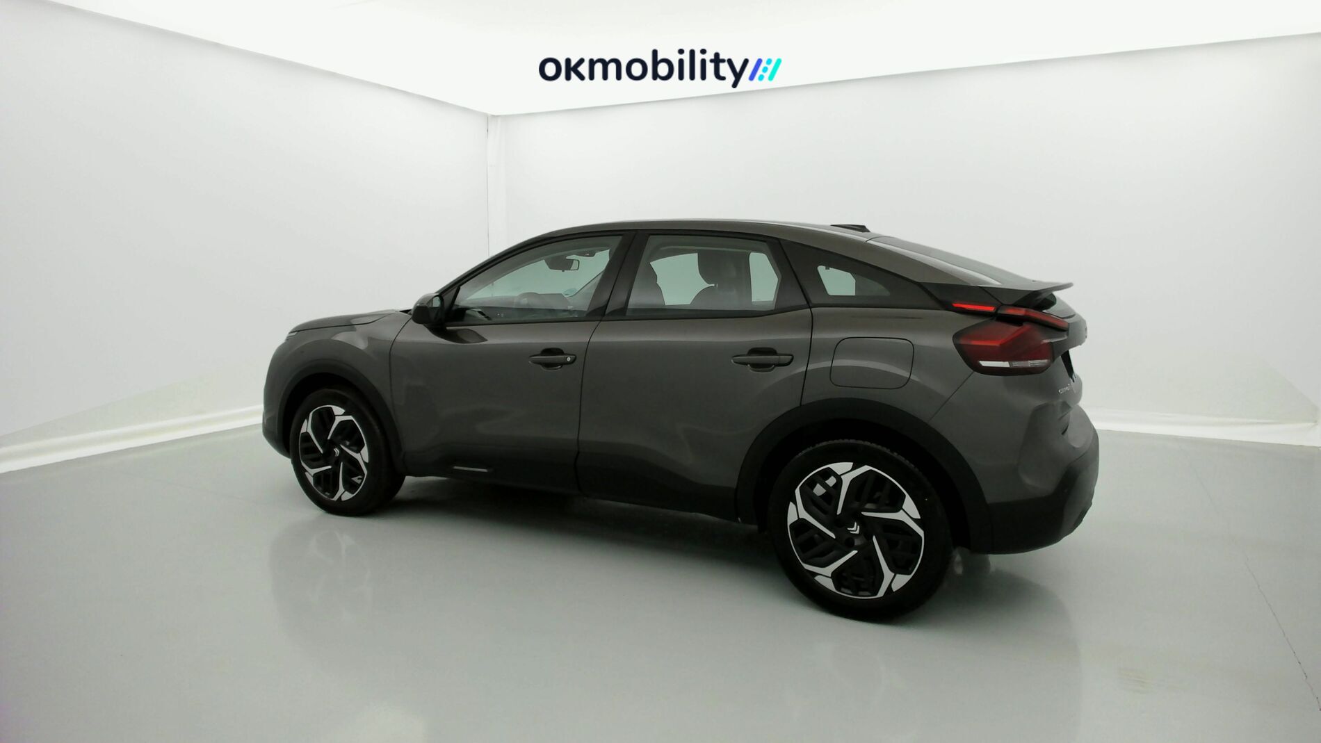 citroen c4 feel pack 1.2 PURETECH 130 2023 gris platino 4