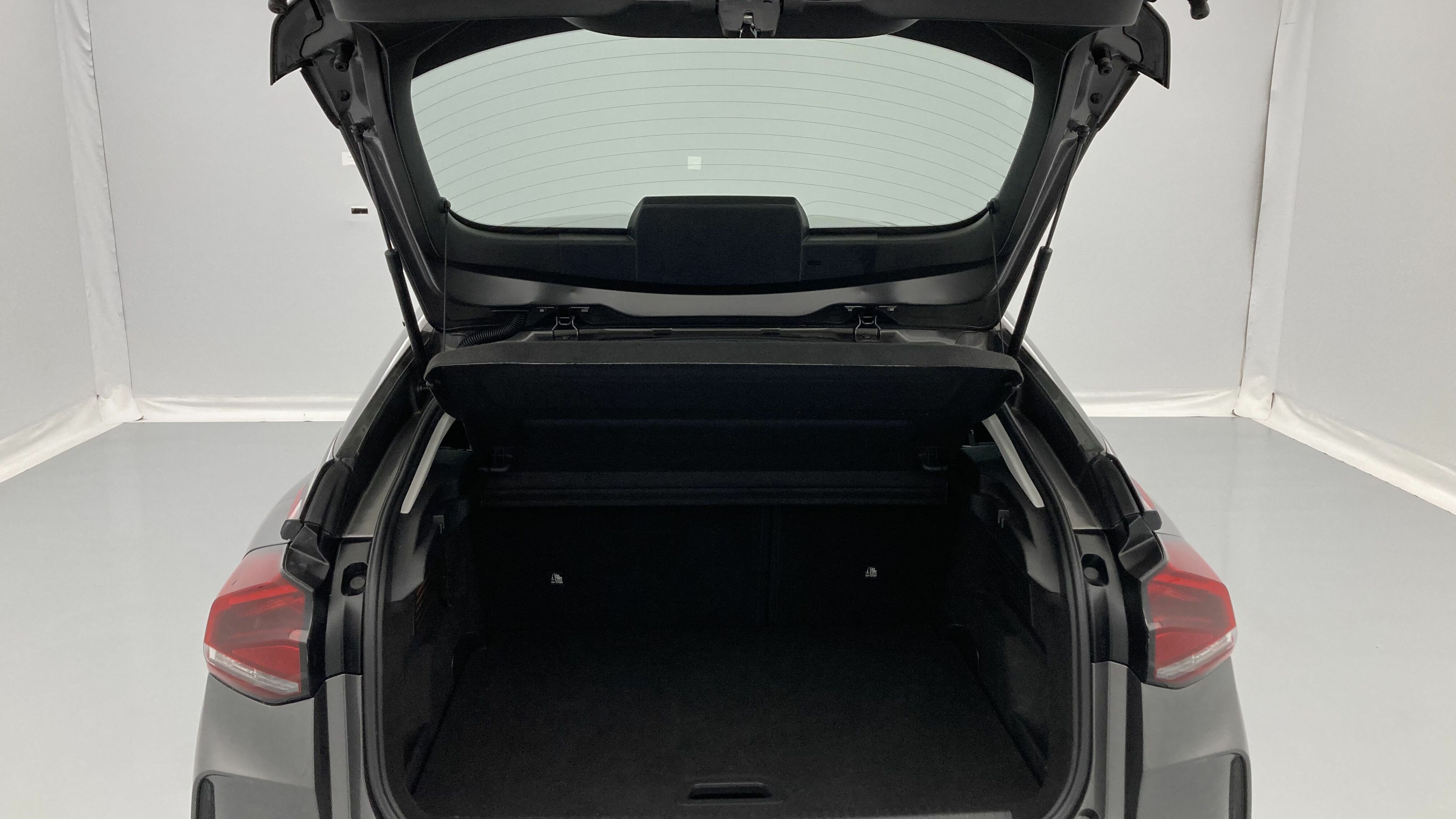 citroen c4 feel pack 1.2 PURETECH 130 2023 gris platino 19