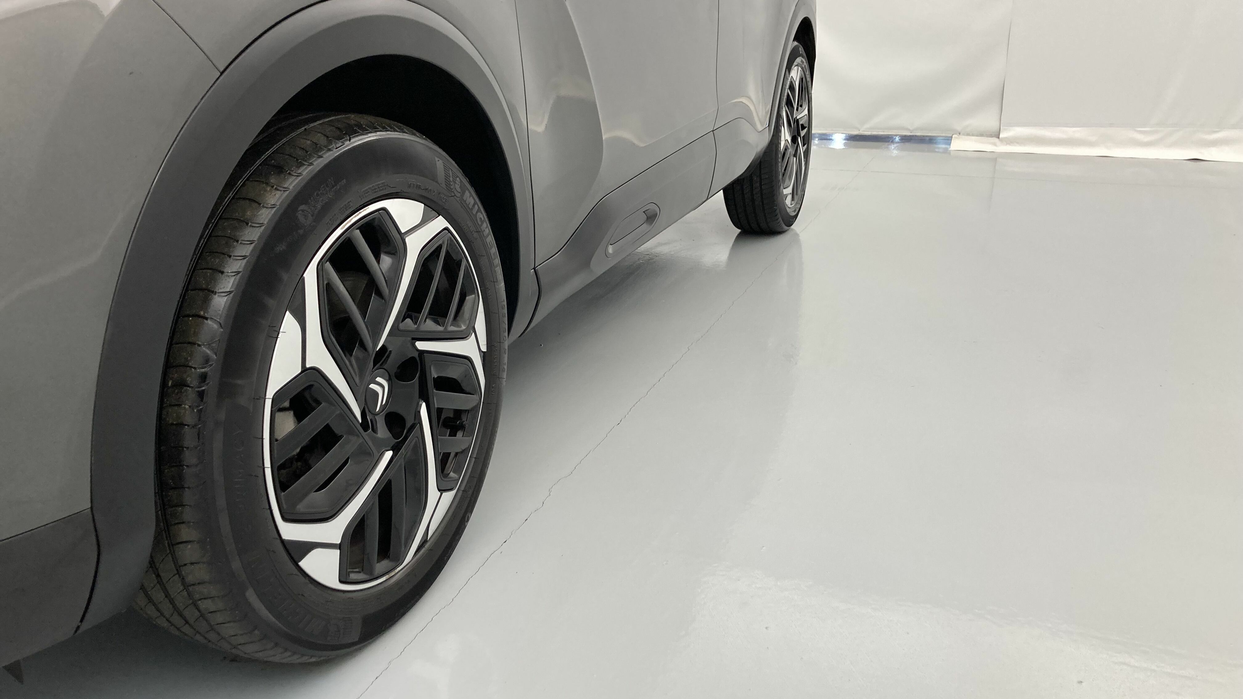 citroen c4 feel pack 1.2 PURETECH 130 2023 gris platino 21