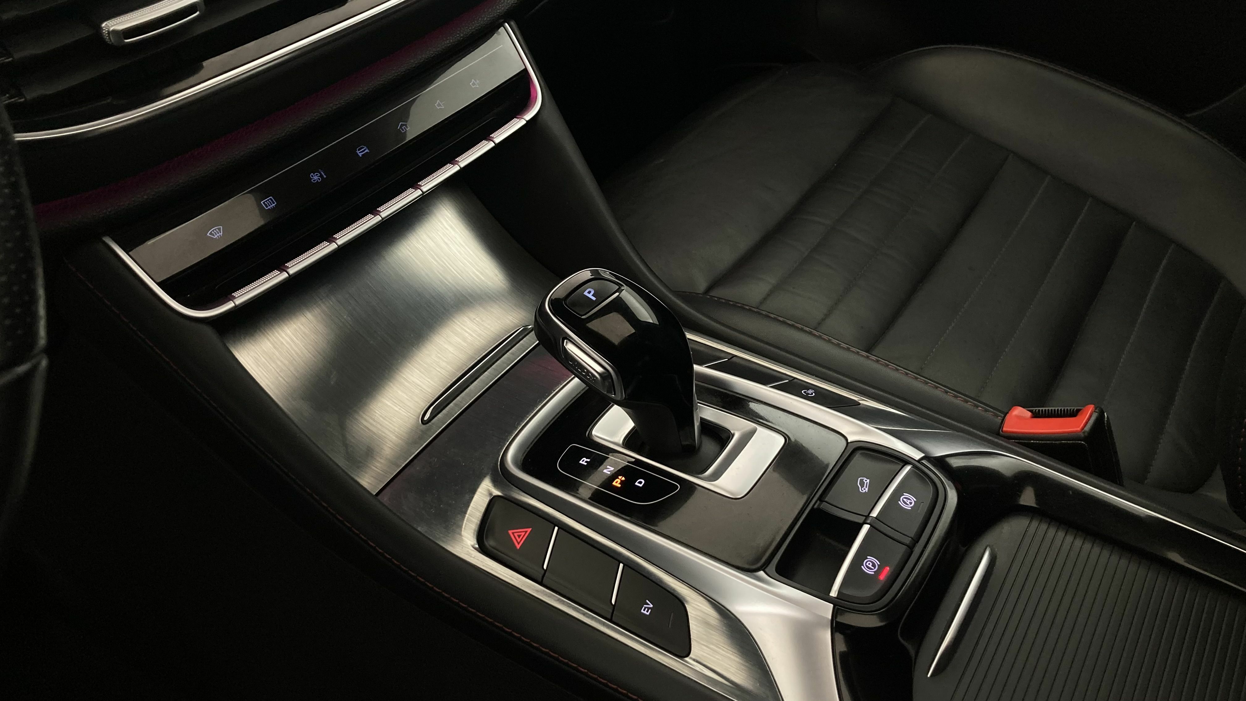 mg ehs phev luxury 1.5 T-GDI 258 PHEV 2023 red 19