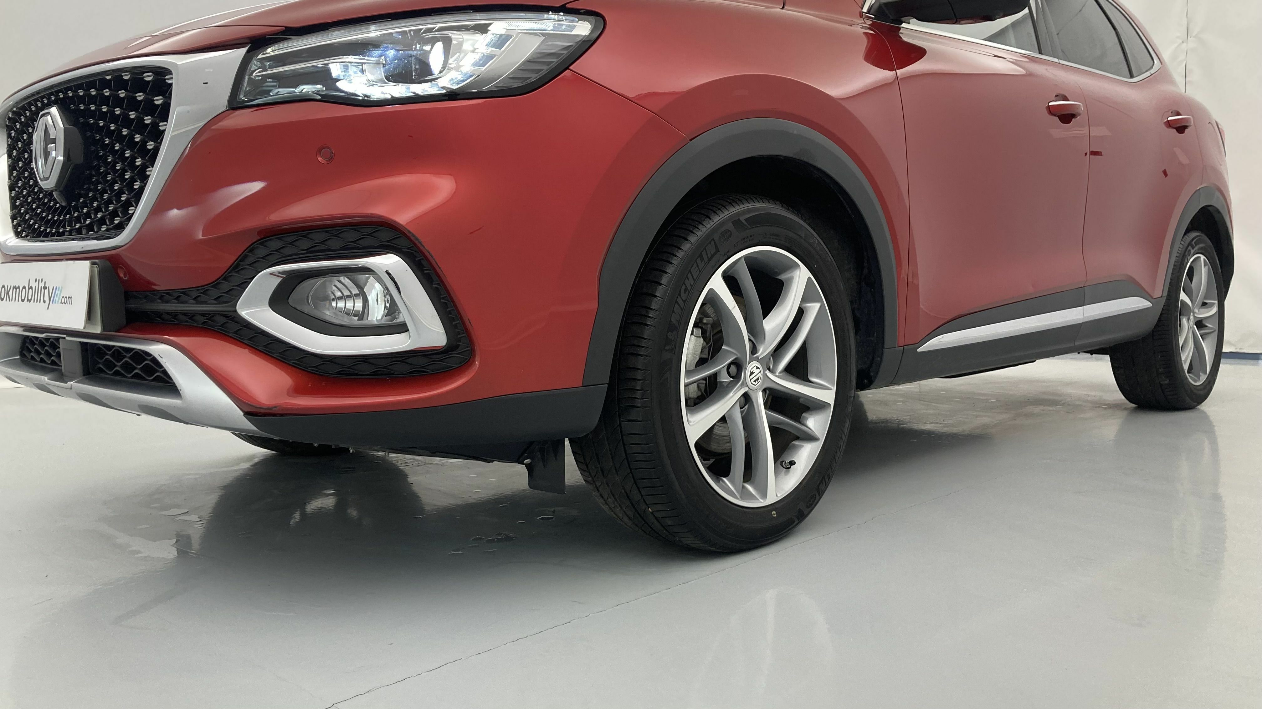 mg ehs phev luxury 1.5 T-GDI 258 PHEV 2023 red 25