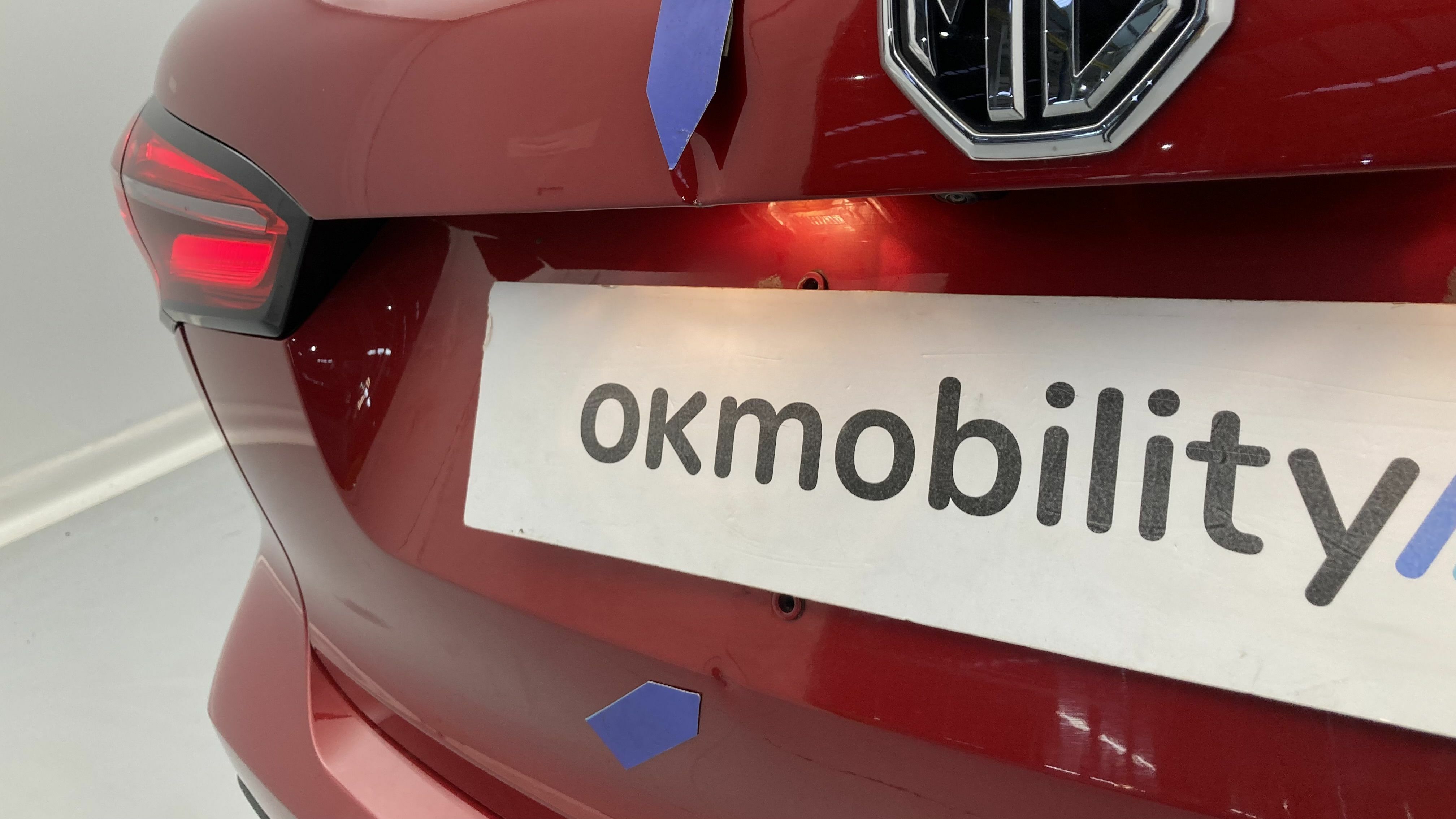 mg ehs phev luxury 1.5 T-GDI 258 PHEV 2023 red 40