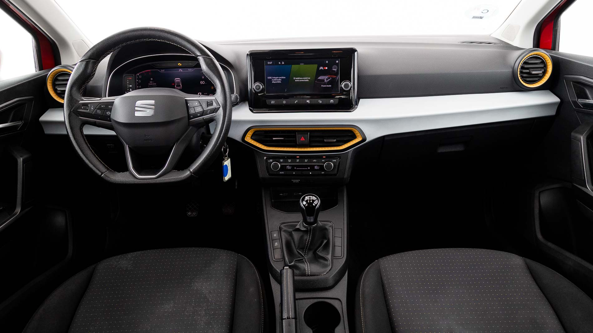 seat ibiza style 1.0 MPI 80 2023 rojo 18