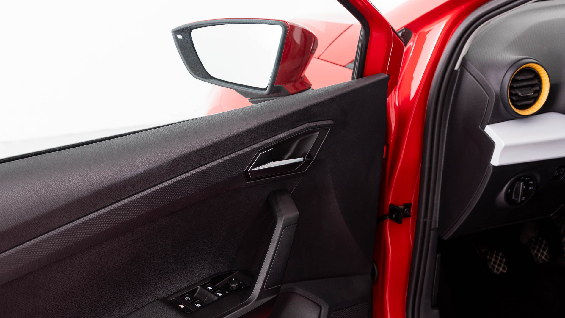 seat ibiza style 1.0 MPI 80 2023 rojo 22