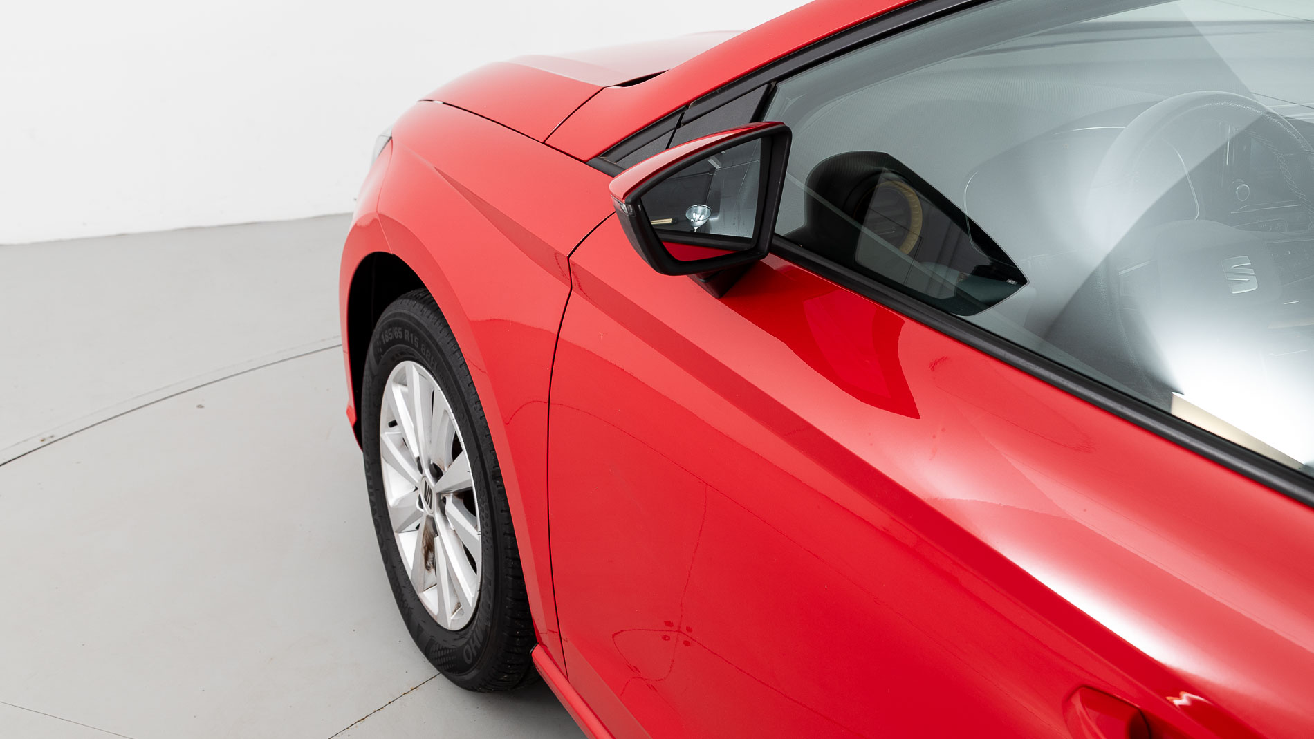 seat ibiza style 1.0 MPI 80 2023 rojo 23