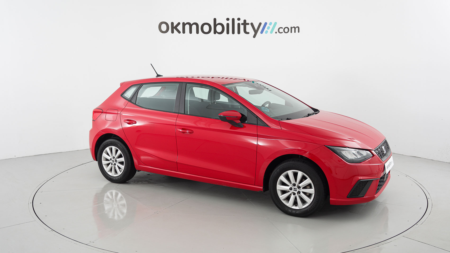 seat ibiza style 1.0 MPI 80 2023 rojo 3