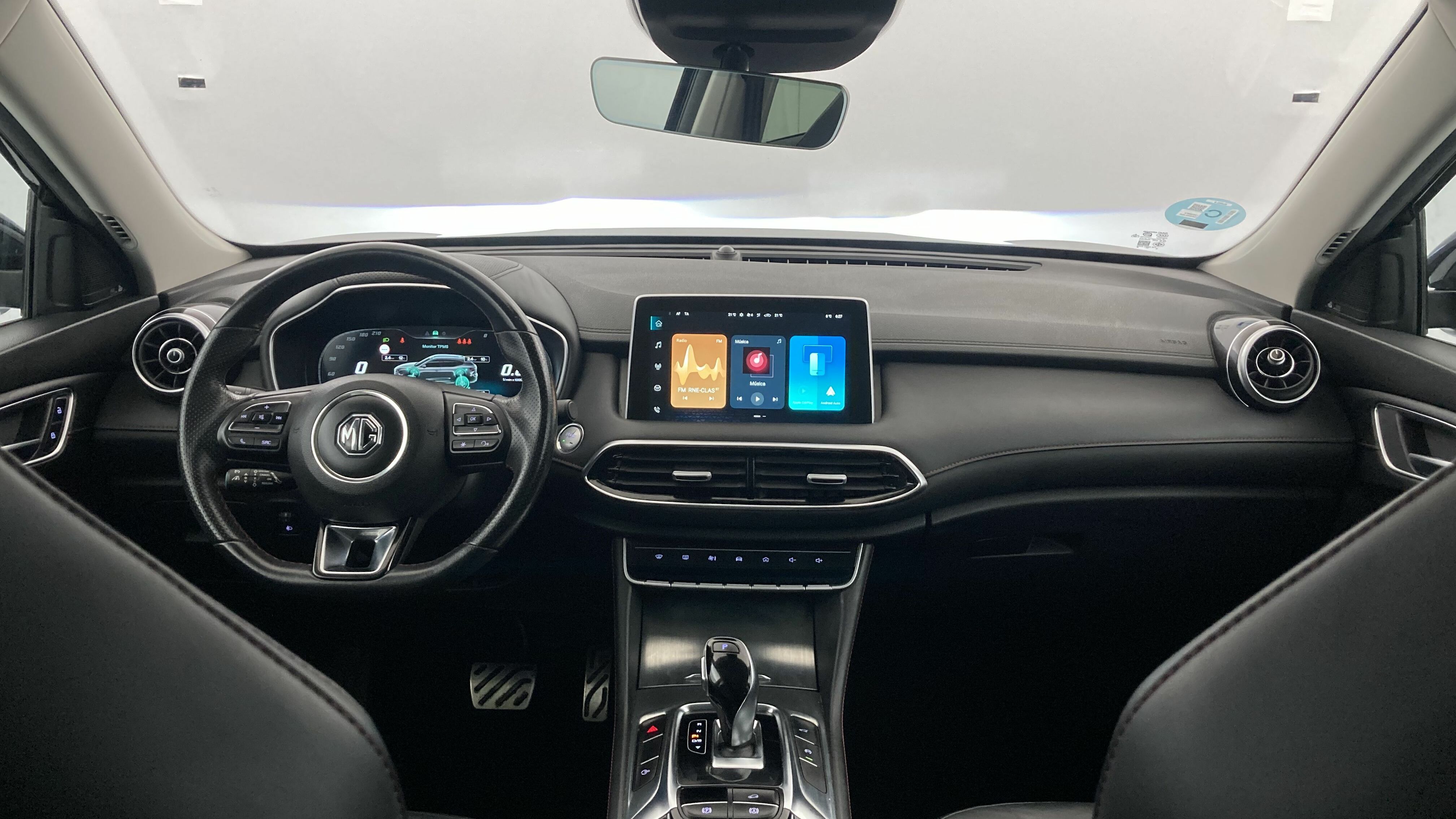 mg hs luxury 1.5 T-GDI 162 AT 2023 pebble black 15