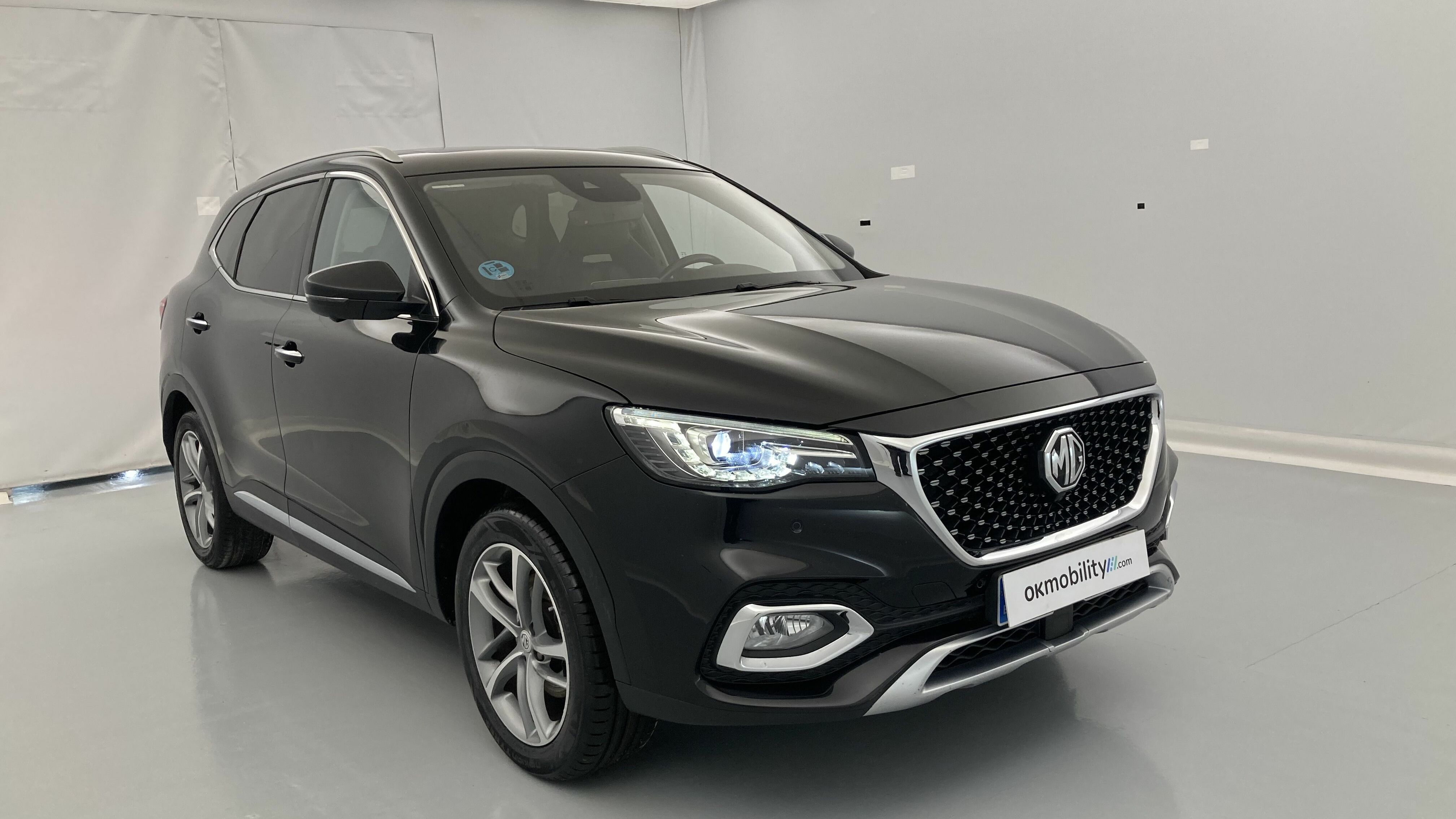 mg hs luxury 1.5 T-GDI 162 AT 2023 pebble black 22