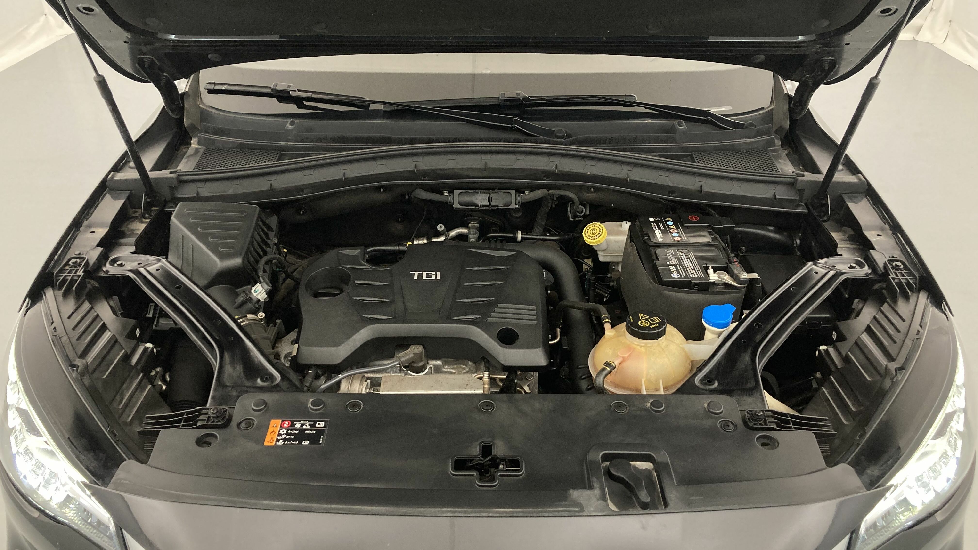 mg hs luxury 1.5 T-GDI 162 AT 2023 pebble black 24