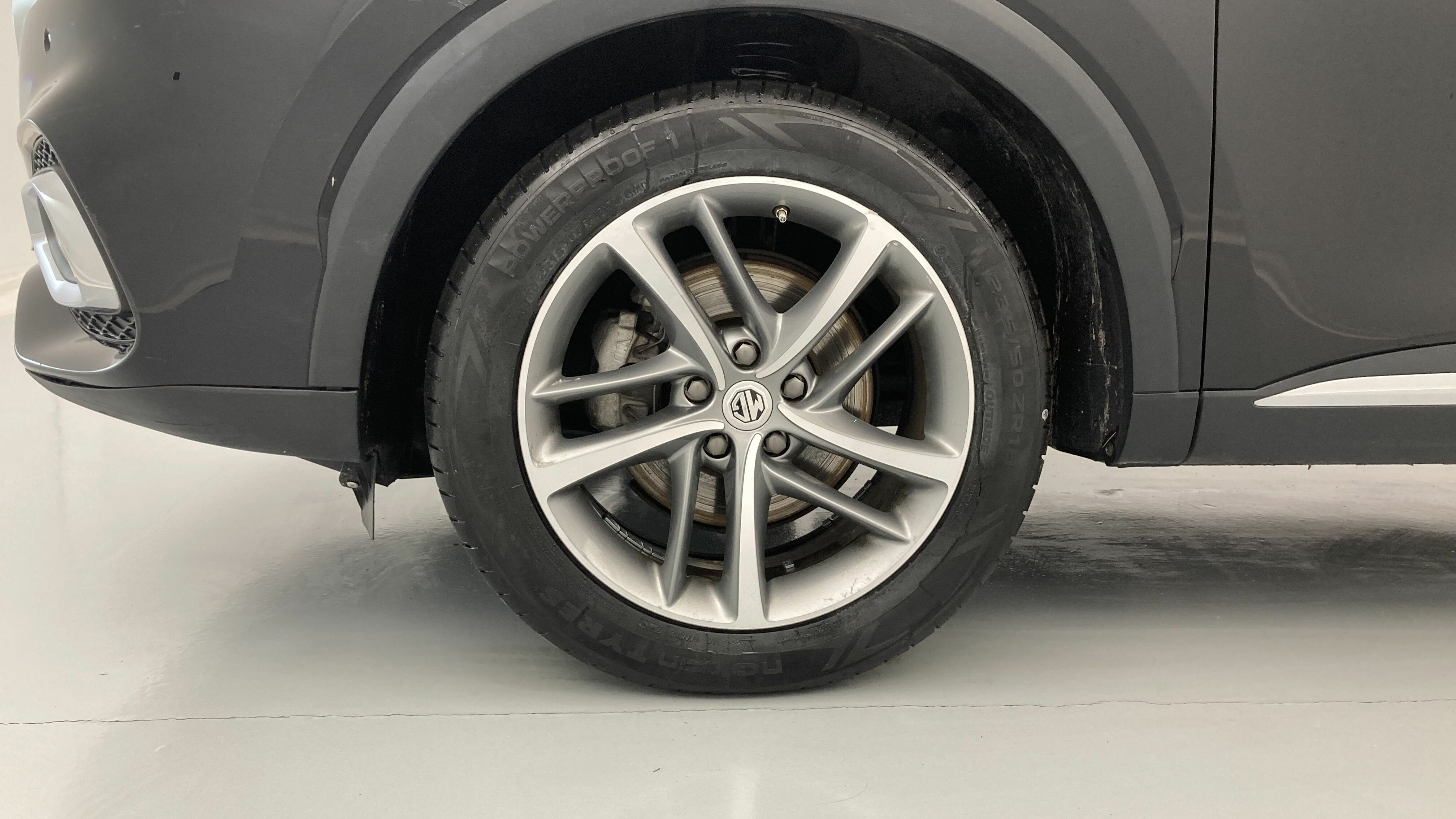 mg hs luxury 1.5 T-GDI 162 AT 2023 pebble black 26