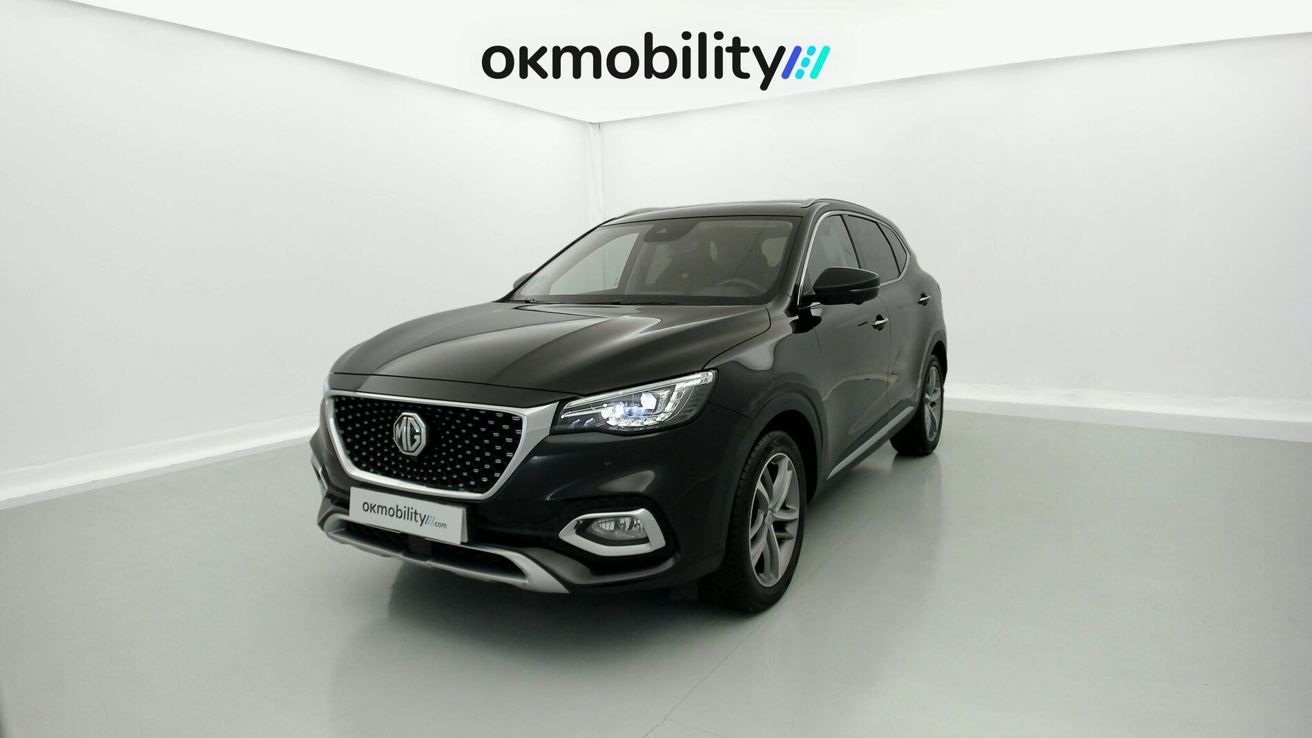 mg hs luxury 1.5 T-GDI 162 AT 2023 pebble black 1