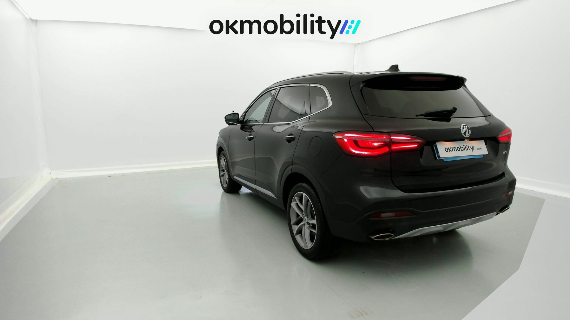 mg hs luxury 1.5 T-GDI 162 AT 2023 pebble black 8