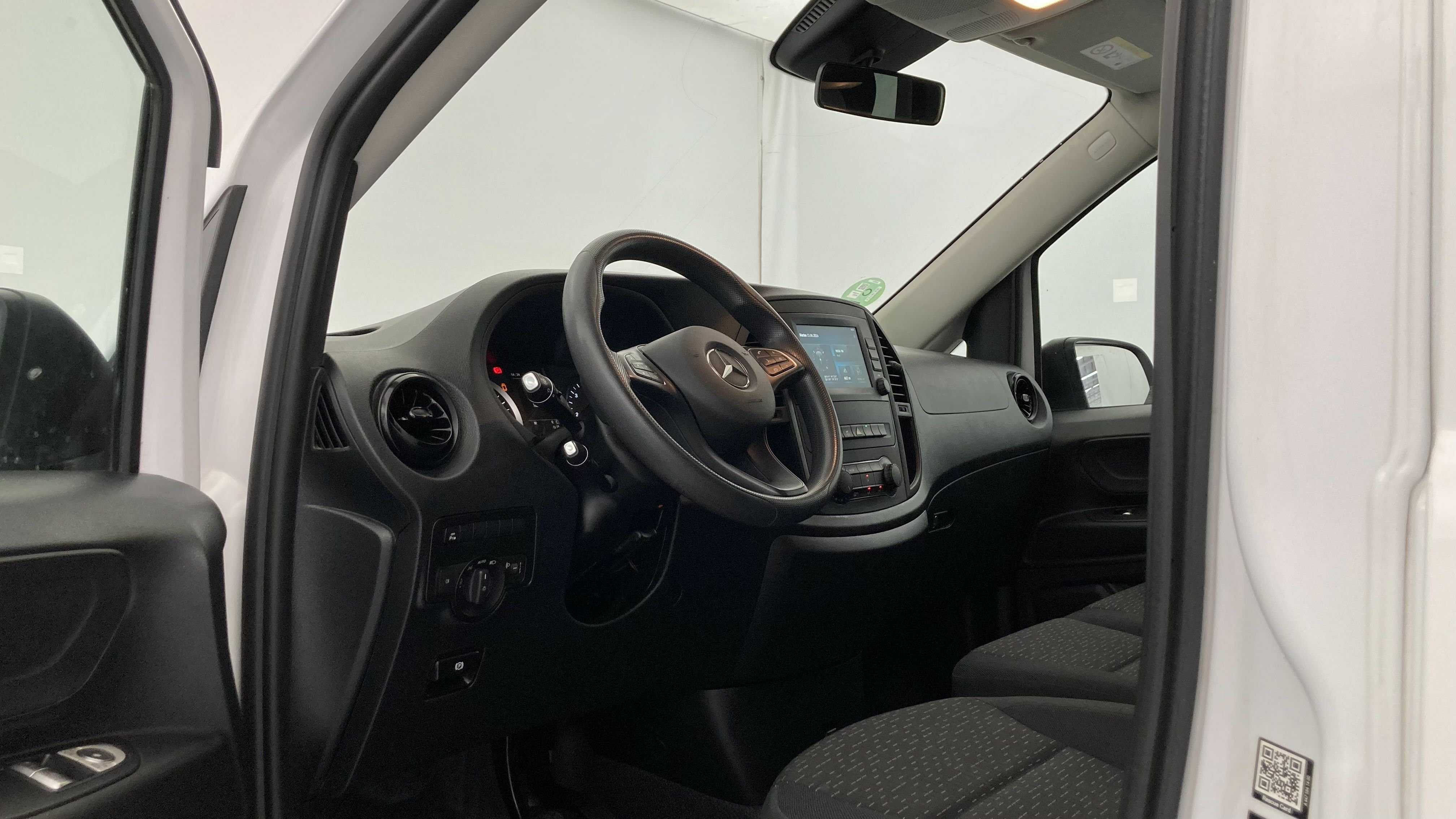 mercedes benz vito combi pro largo 114 CDI 136 G-TRONIC 2023 blanco arctic 17