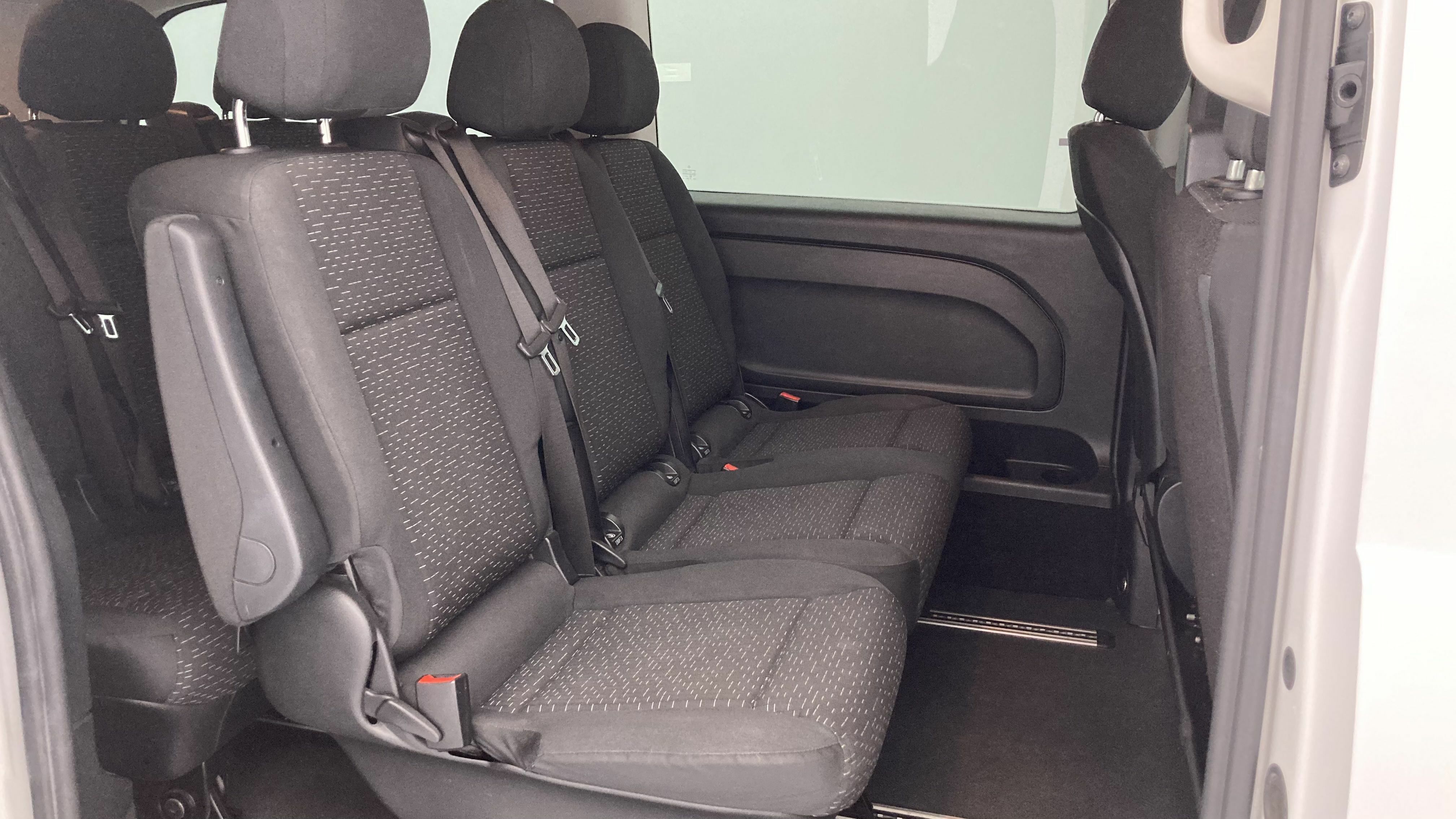 mercedes benz vito combi pro largo 114 CDI 136 G-TRONIC 2023 blanco arctic 21