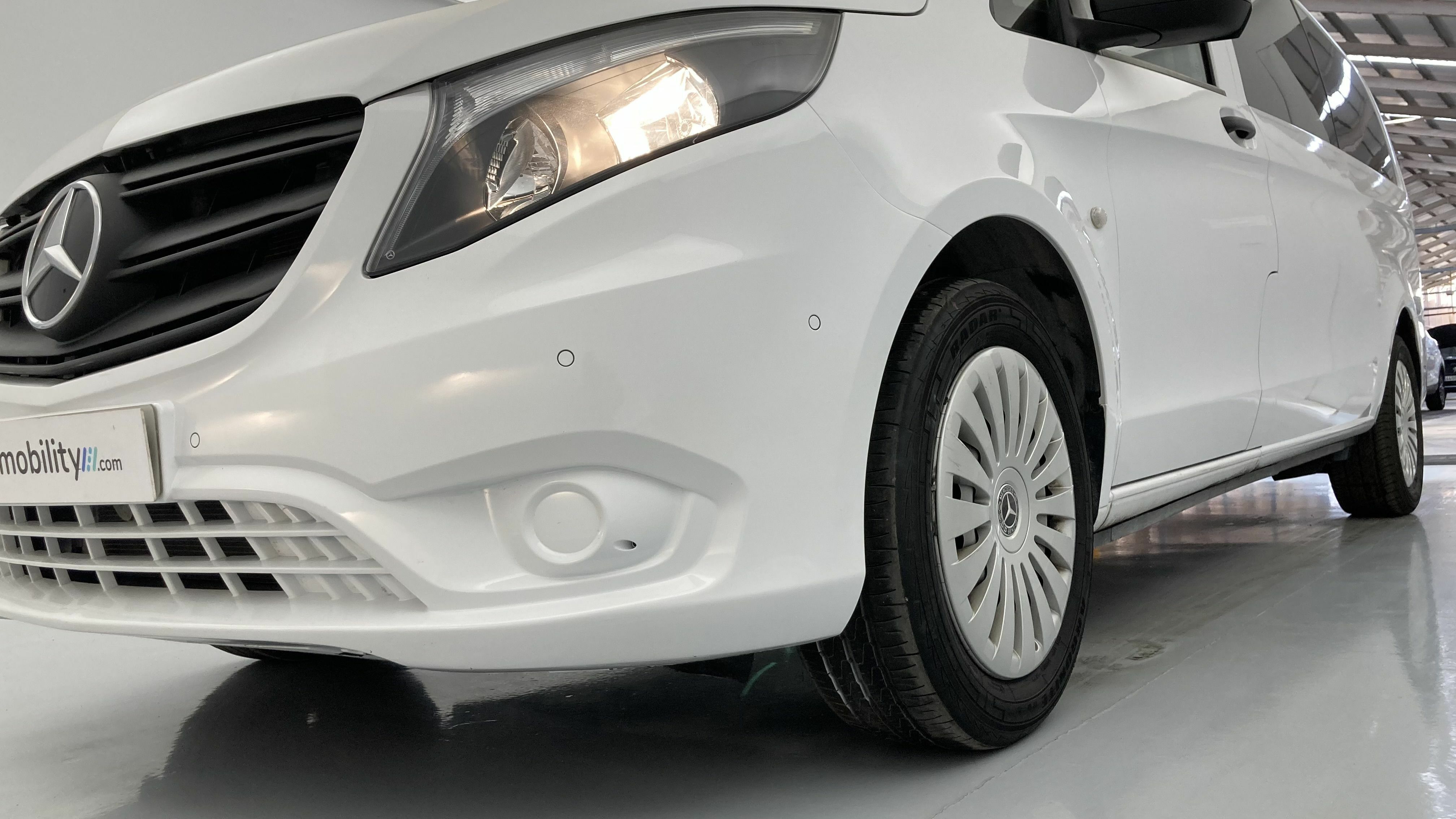 mercedes benz vito combi pro largo 114 CDI 136 G-TRONIC 2023 blanco arctic 26