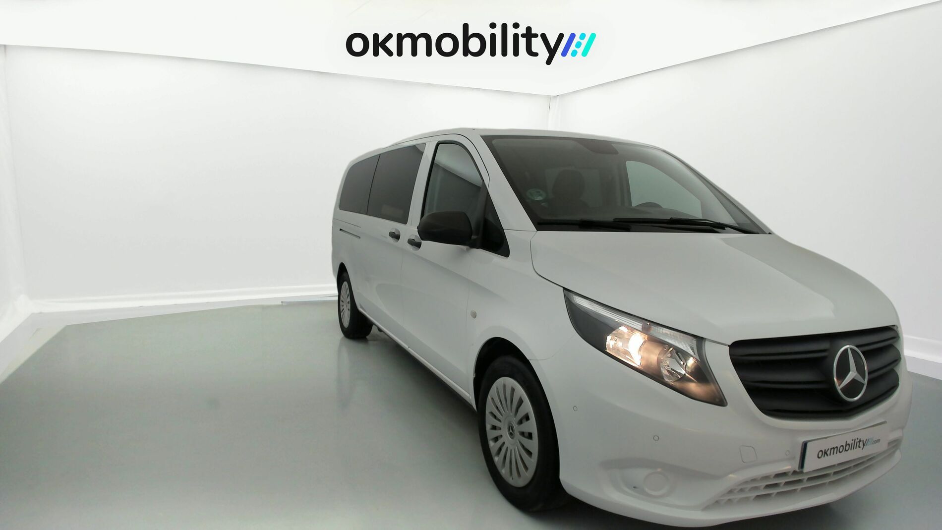 mercedes benz vito combi pro largo 114 CDI 136 G-TRONIC 2023 blanco arctic 3