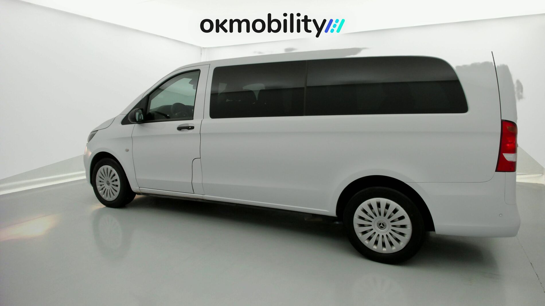 mercedes benz vito combi pro largo 114 CDI 136 G-TRONIC 2023 blanco arctic 8