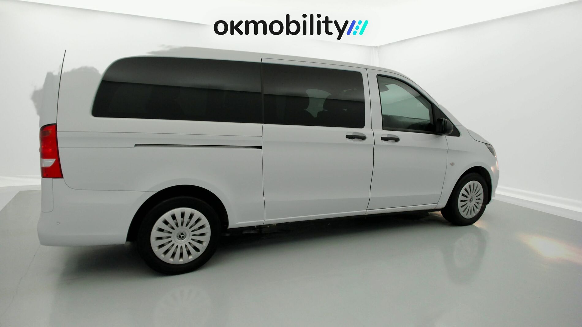 mercedes benz vito combi pro largo 114 CDI 136 G-TRONIC 2023 blanco arctic 12