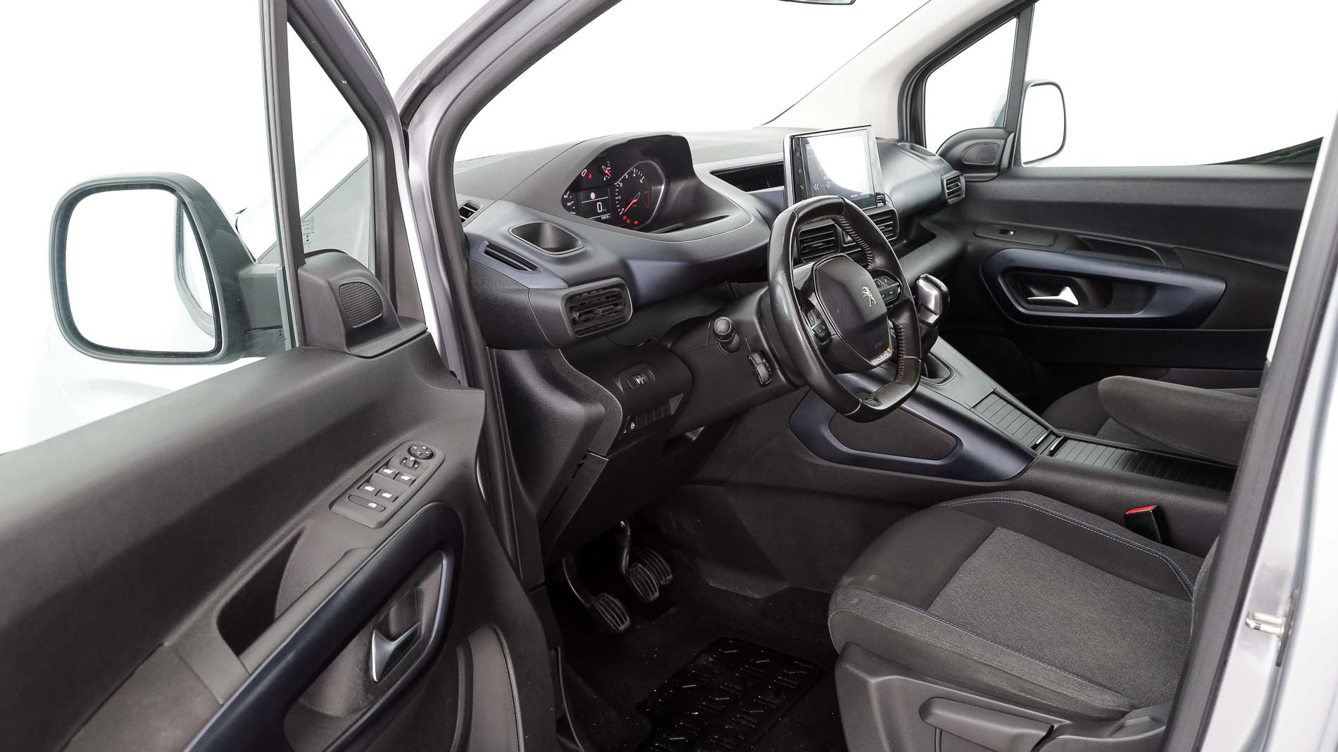 peugeot rifter allure 1.5 BLUEHDI 100 2020 gris 15