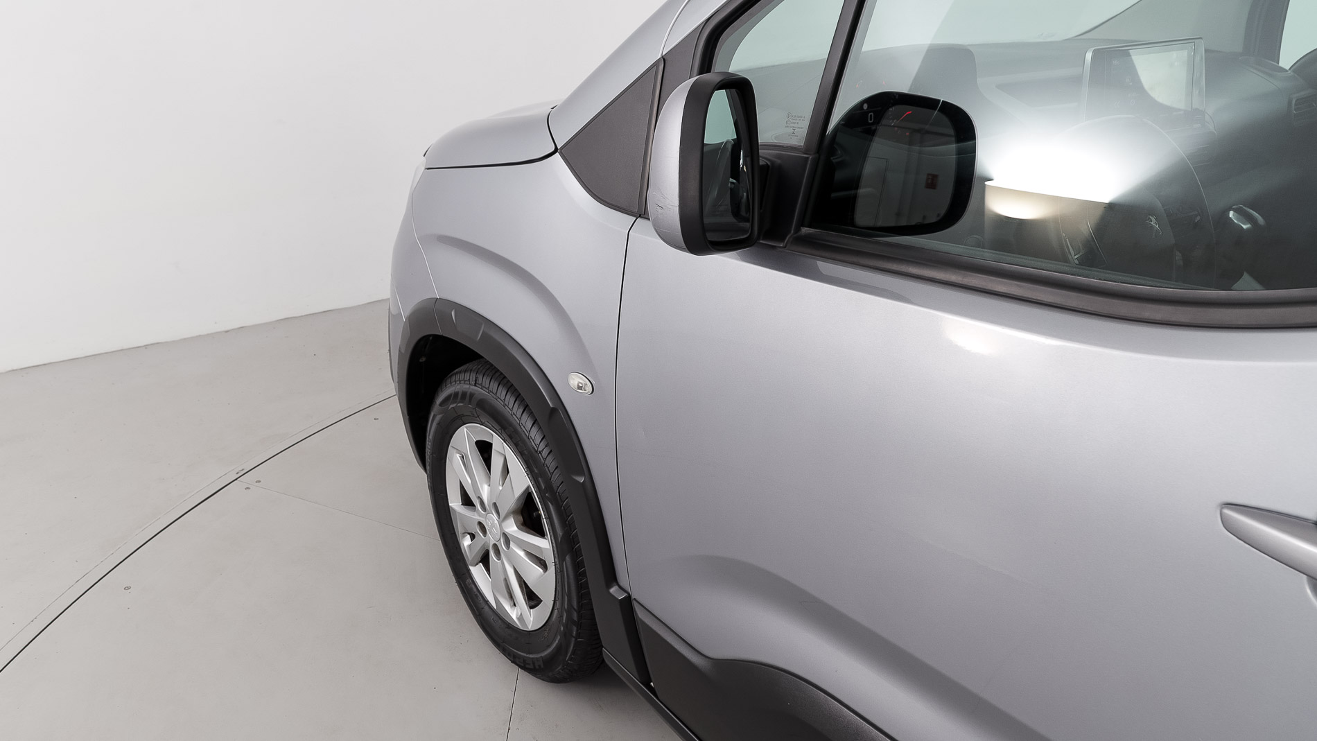 peugeot rifter allure 1.5 BLUEHDI 100 2020 gris 26