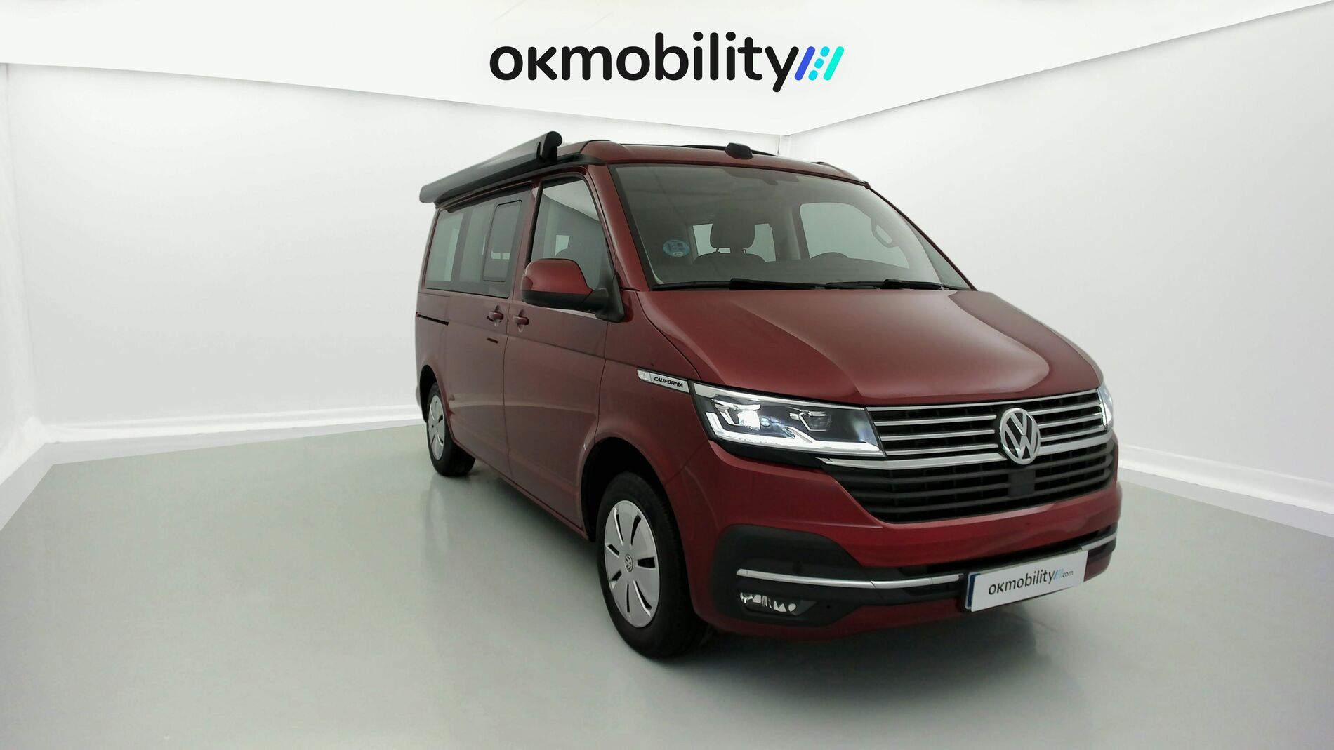 volkswagen california ocean 2.0 TDI 150 DSG 2023 rojo fortana metalizado 3