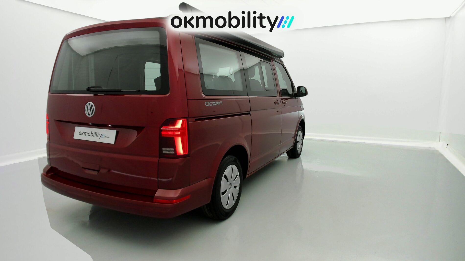 volkswagen california ocean 2.0 TDI 150 DSG 2023 rojo fortana metalizado 11