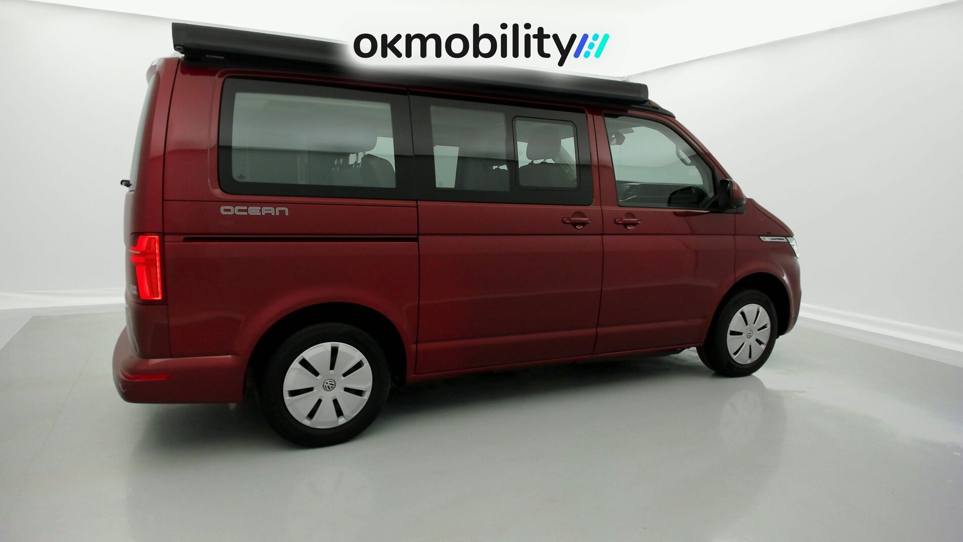 volkswagen california ocean 2.0 TDI 150 DSG 2023 rojo fortana metalizado 12