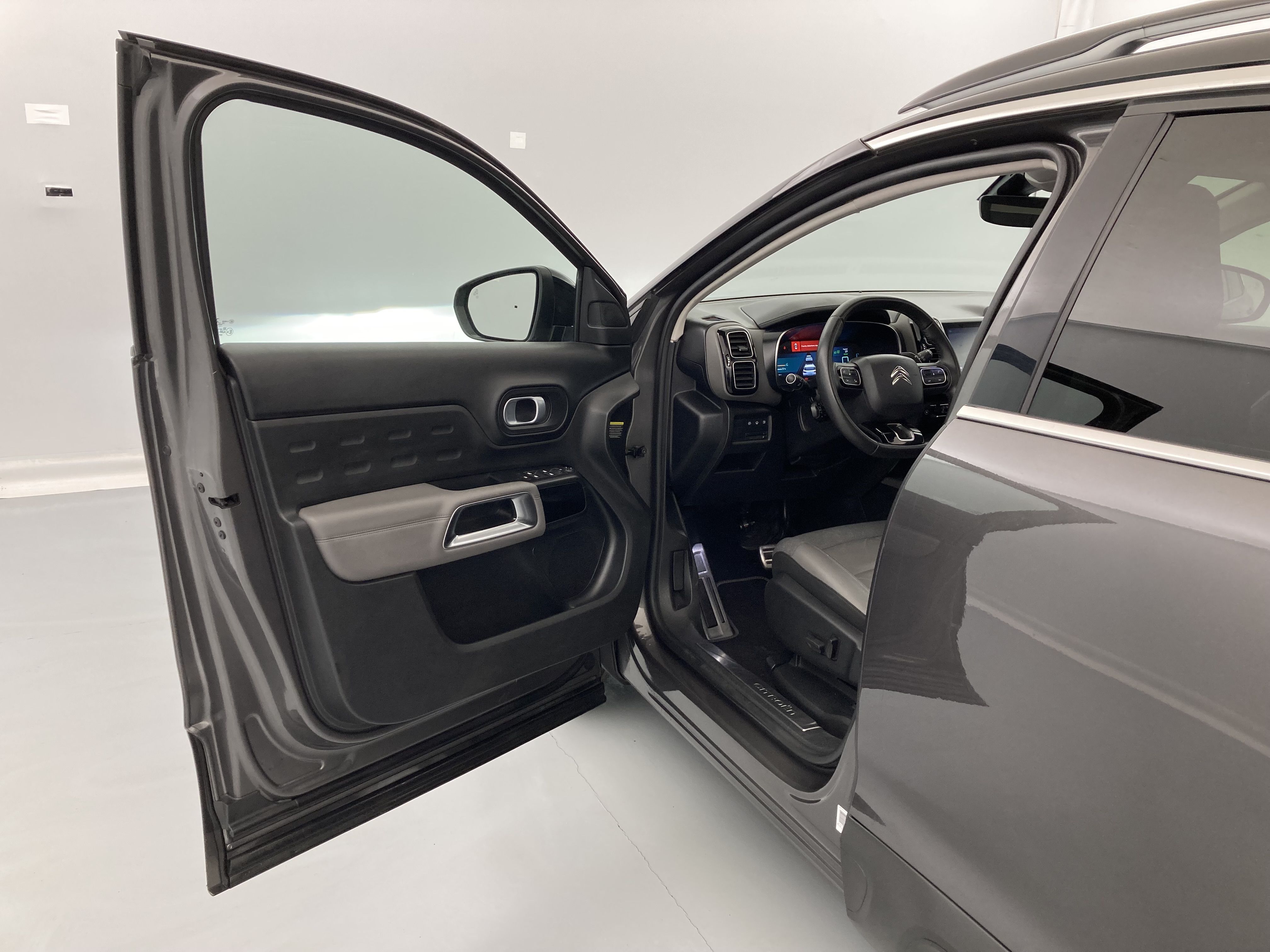 citroen c5 aircross shine 1.6 PURETECH HYBRID 225 E-EAT 2022 gris platino / negro 14