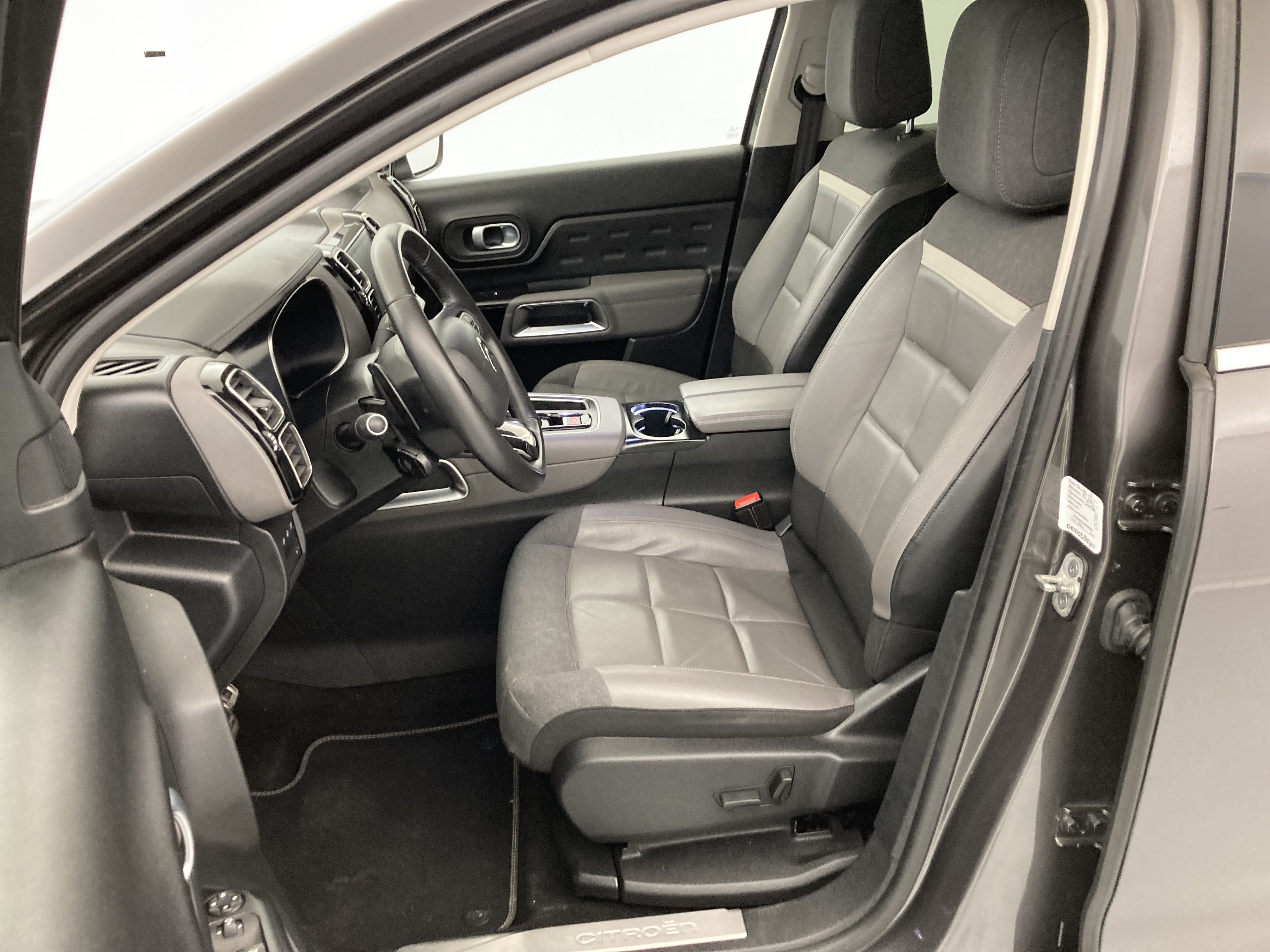 citroen c5 aircross shine 1.6 PURETECH HYBRID 225 E-EAT 2022 gris platino / negro 24