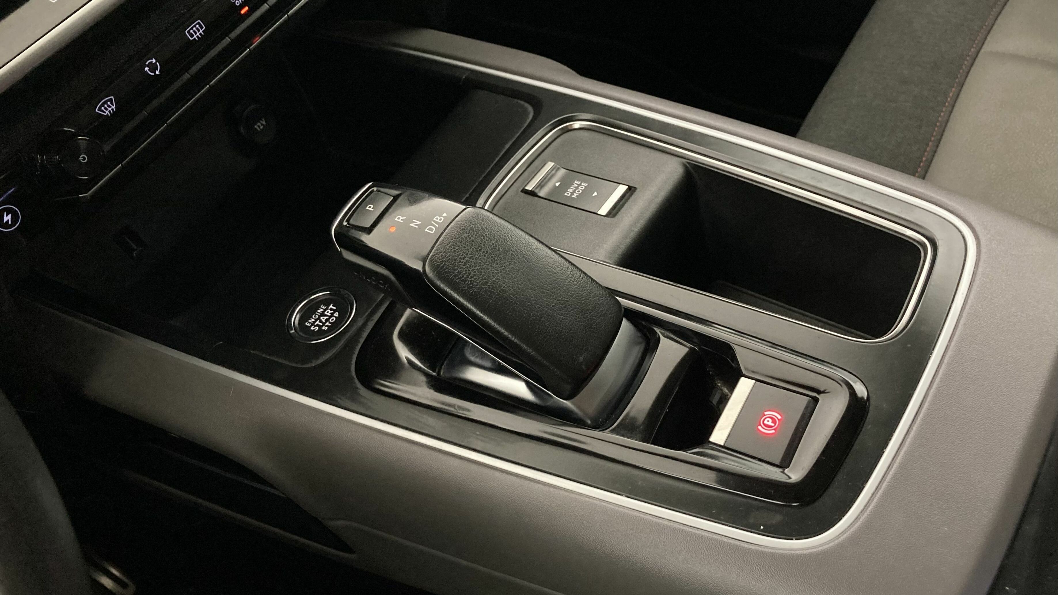 citroen c5 aircross shine 1.6 PURETECH HYBRID 225 E-EAT 2022 negro perla nera 21