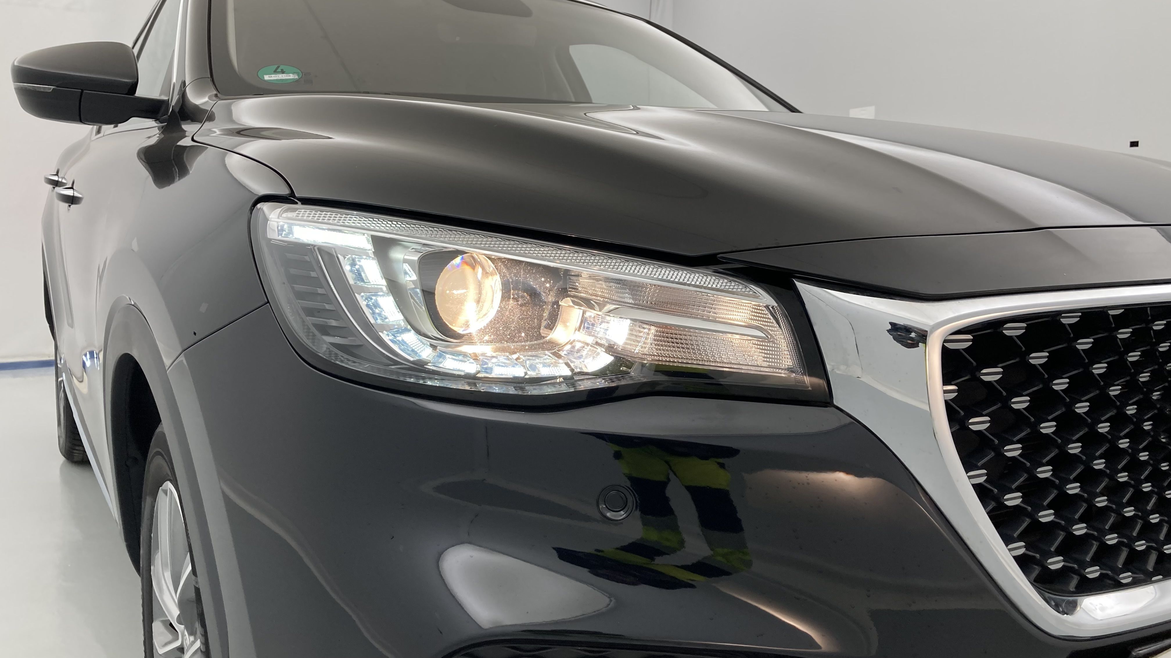 mg hs comfort 1.5 T-GDI 162 AT 2023 pebble black - pbc 18