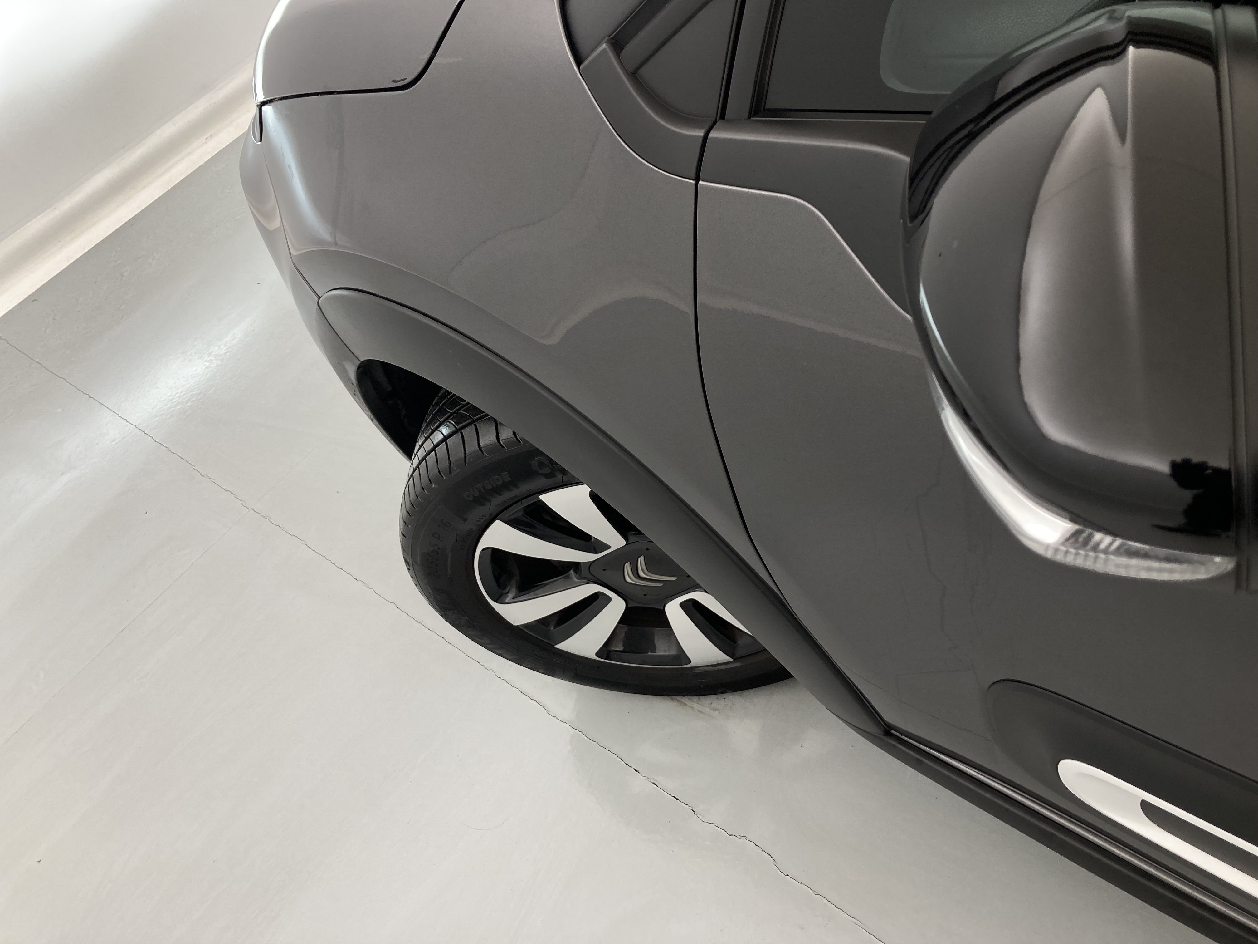 citroen c3 origin max 1.2 PURETECH 83 2024 gris platino 30