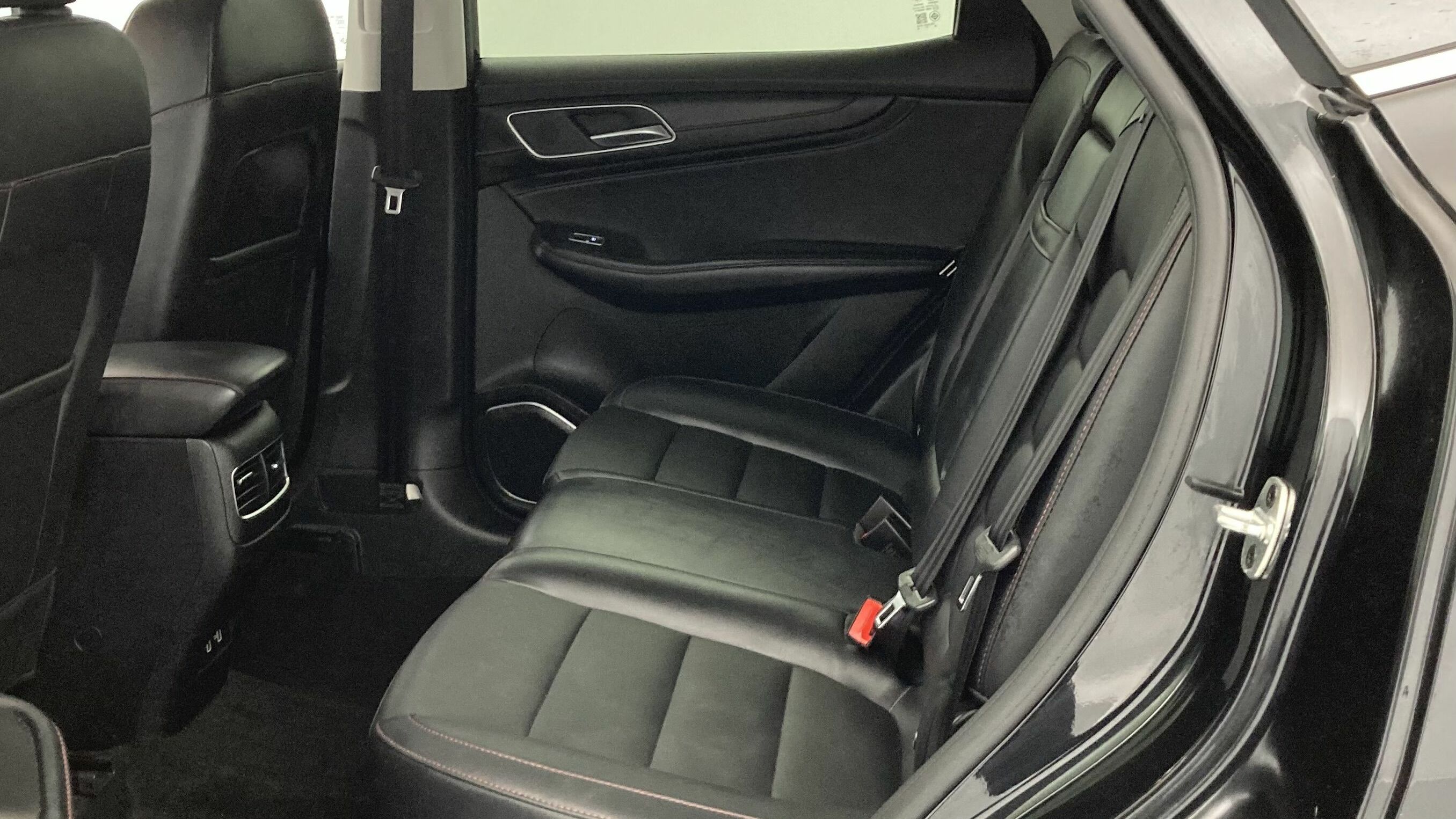 mg hs comfort 1.5 T-GDI 162 AT 2023 pebble black - pbc 21