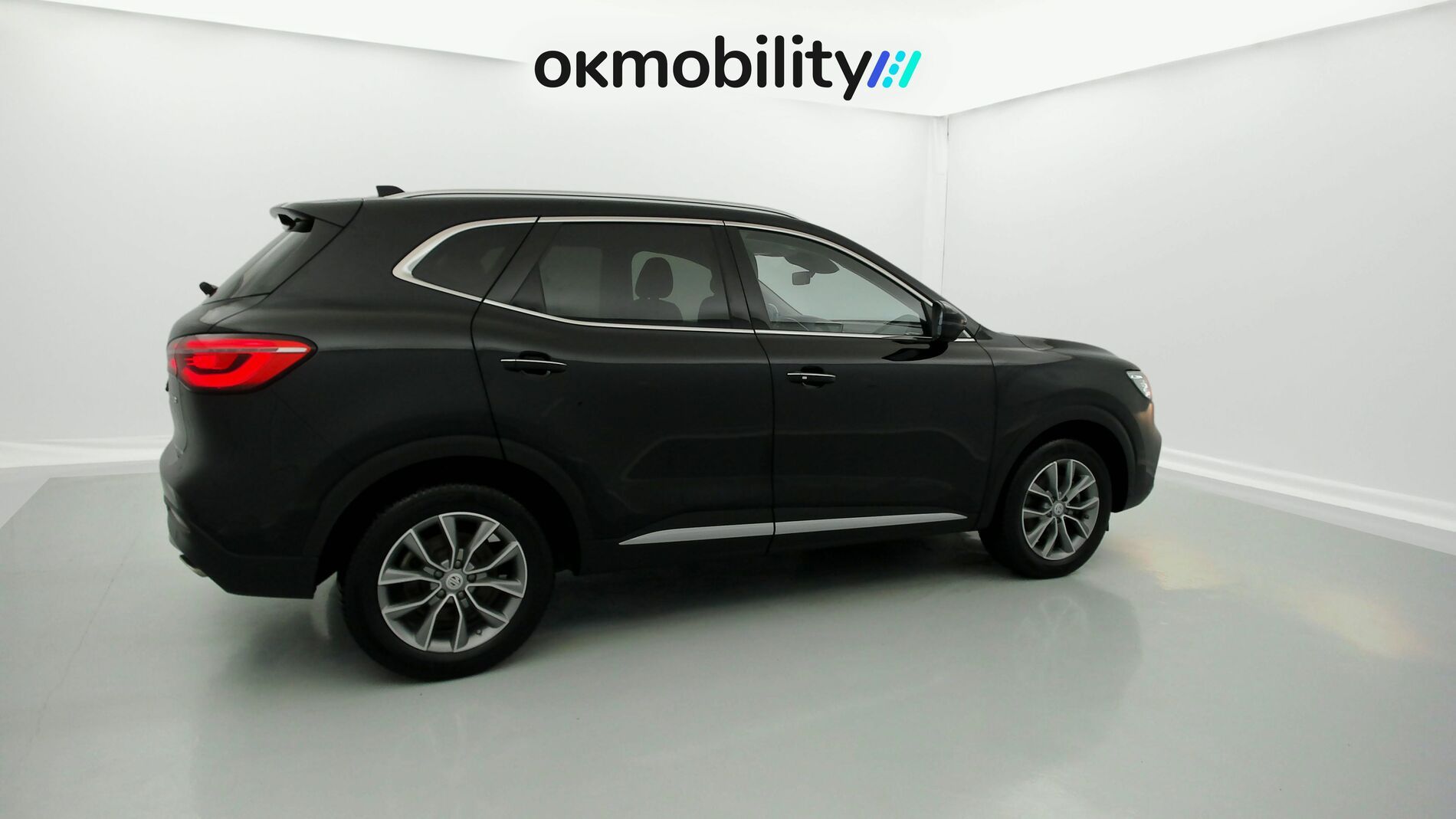 mg hs comfort 1.5 T-GDI 162 AT 2023 pebble black - pbc 12